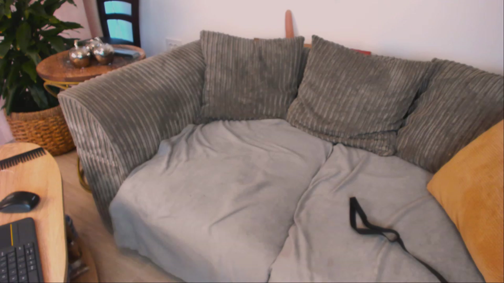 Gallery image thumbnail from pamella_4u's myfreecams stream on, 07/07/2023, 14:14 image 17 of 20