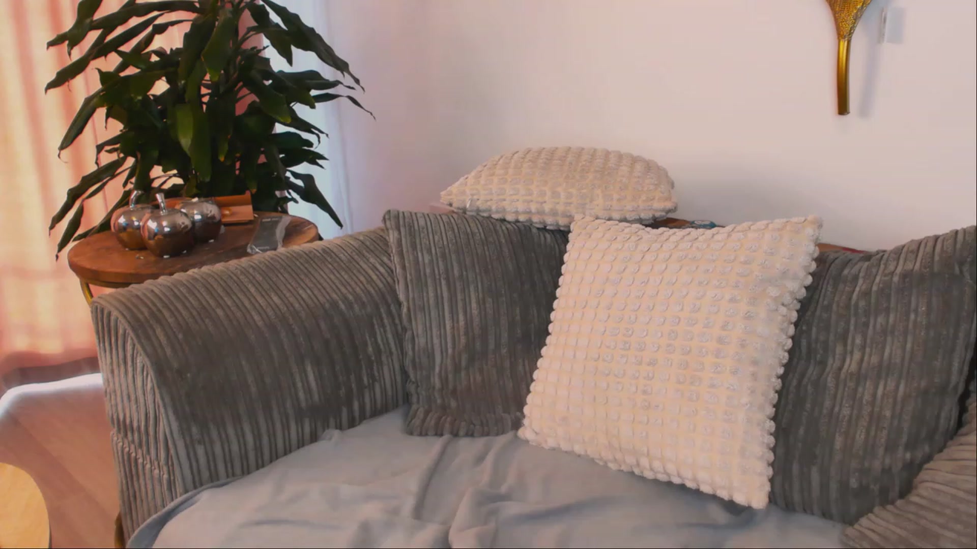 Gallery image thumbnail from pamella_4u's myfreecams stream on, 07/25/2023, 16:17 image 6 of 20