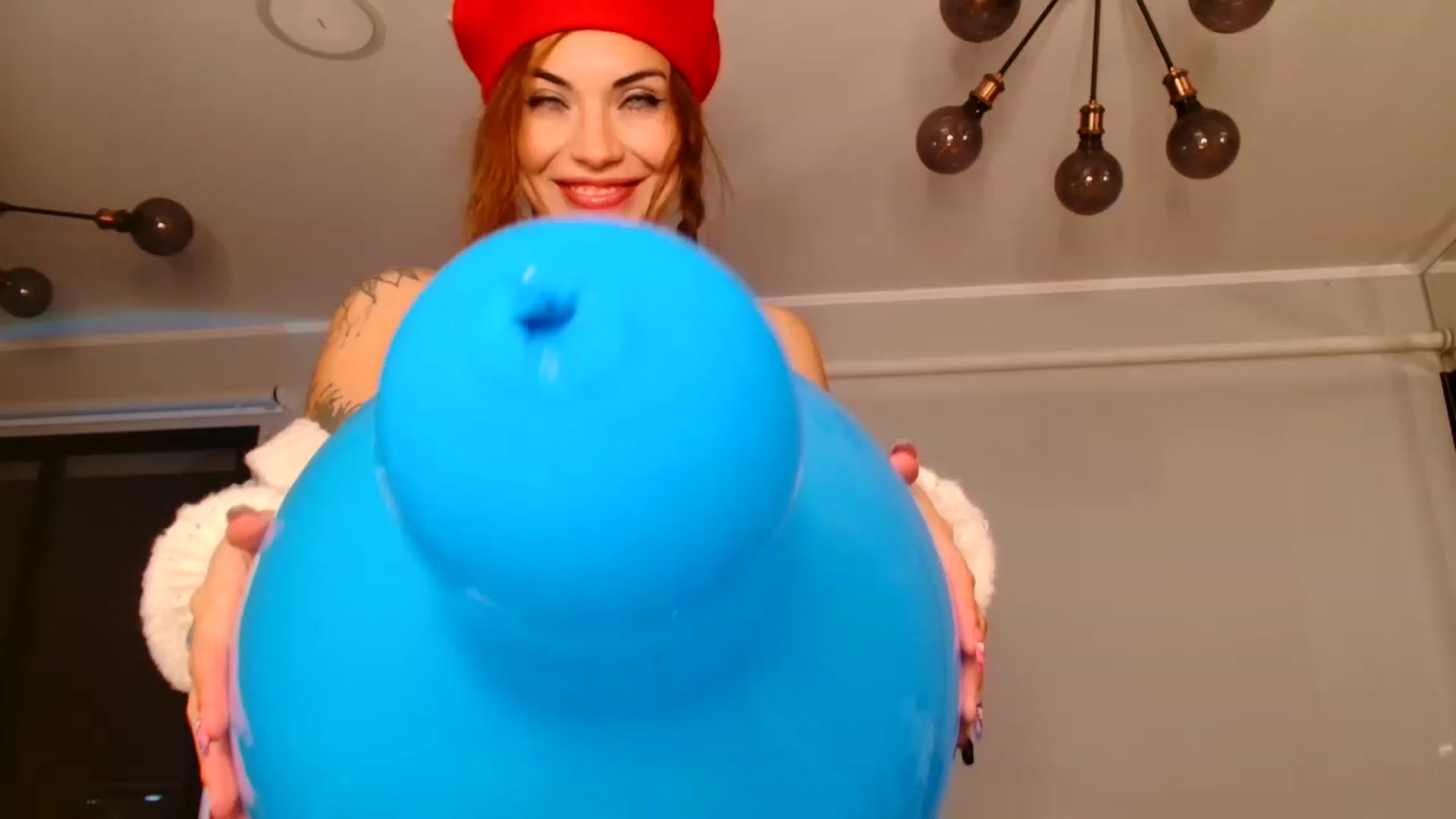 Gallery image thumbnail from panther_queen's myfreecams stream on, 11/16/2022, 08:32 image 7 of 20