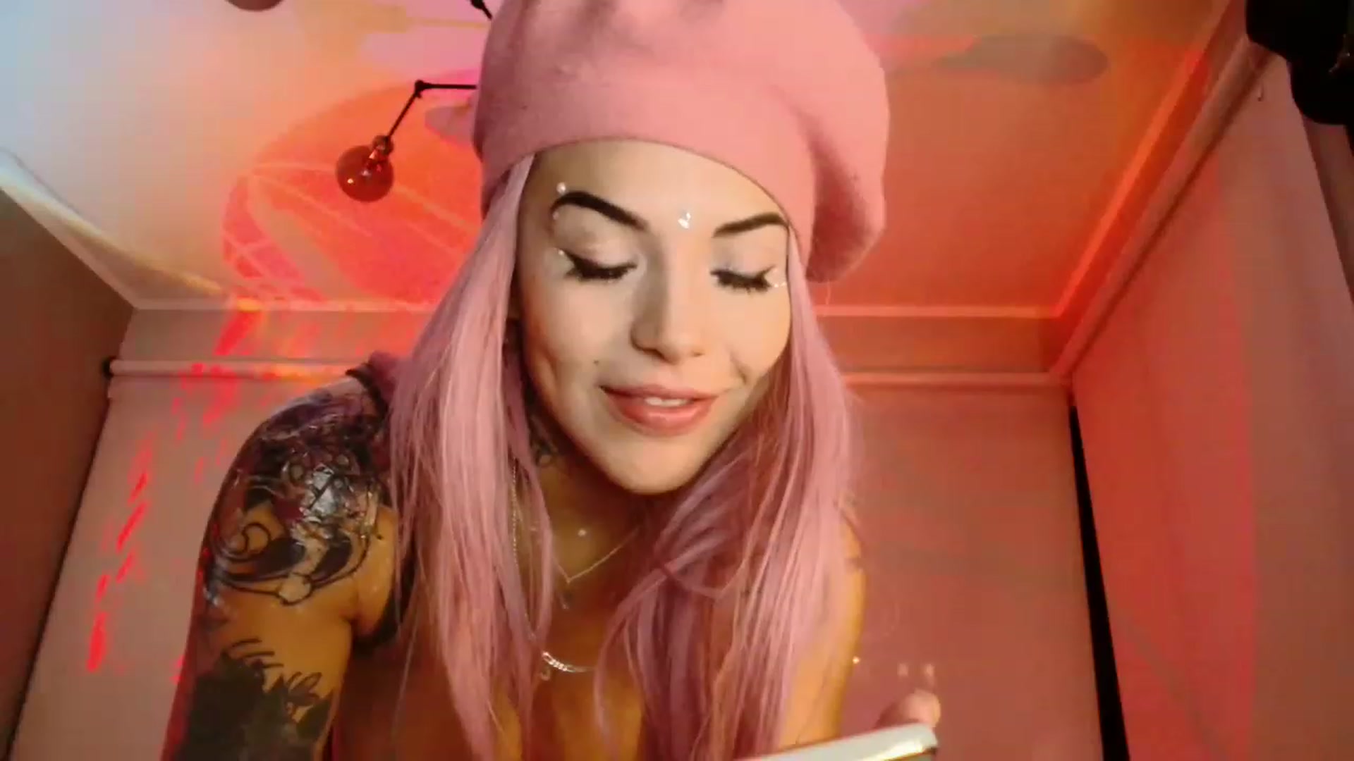 Gallery image thumbnail from panther_queen's myfreecams stream on, 11/22/2022, 04:37 image 3 of 20
