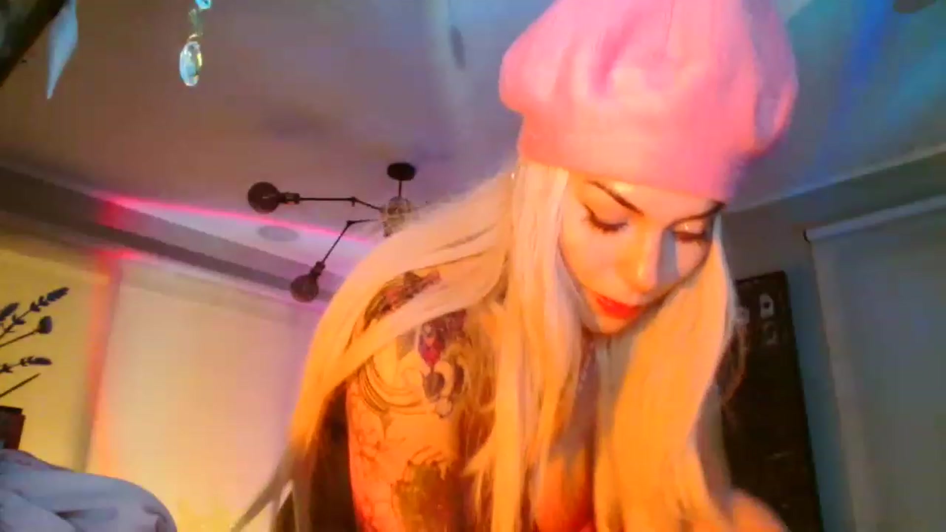 Gallery image thumbnail from panther_queen's myfreecams stream on, 11/24/2022, 06:04 image 19 of 20