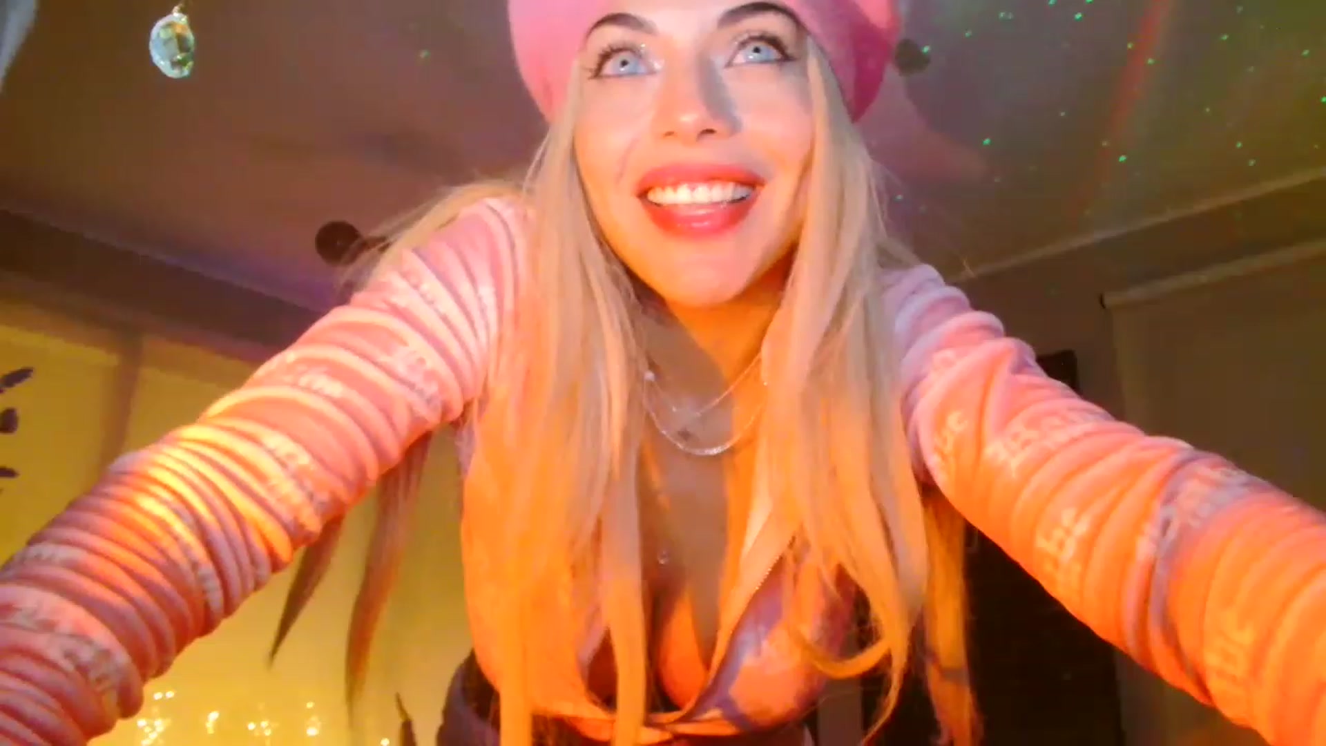 Gallery image thumbnail from panther_queen's myfreecams stream on, 11/24/2022, 06:04 image 12 of 20