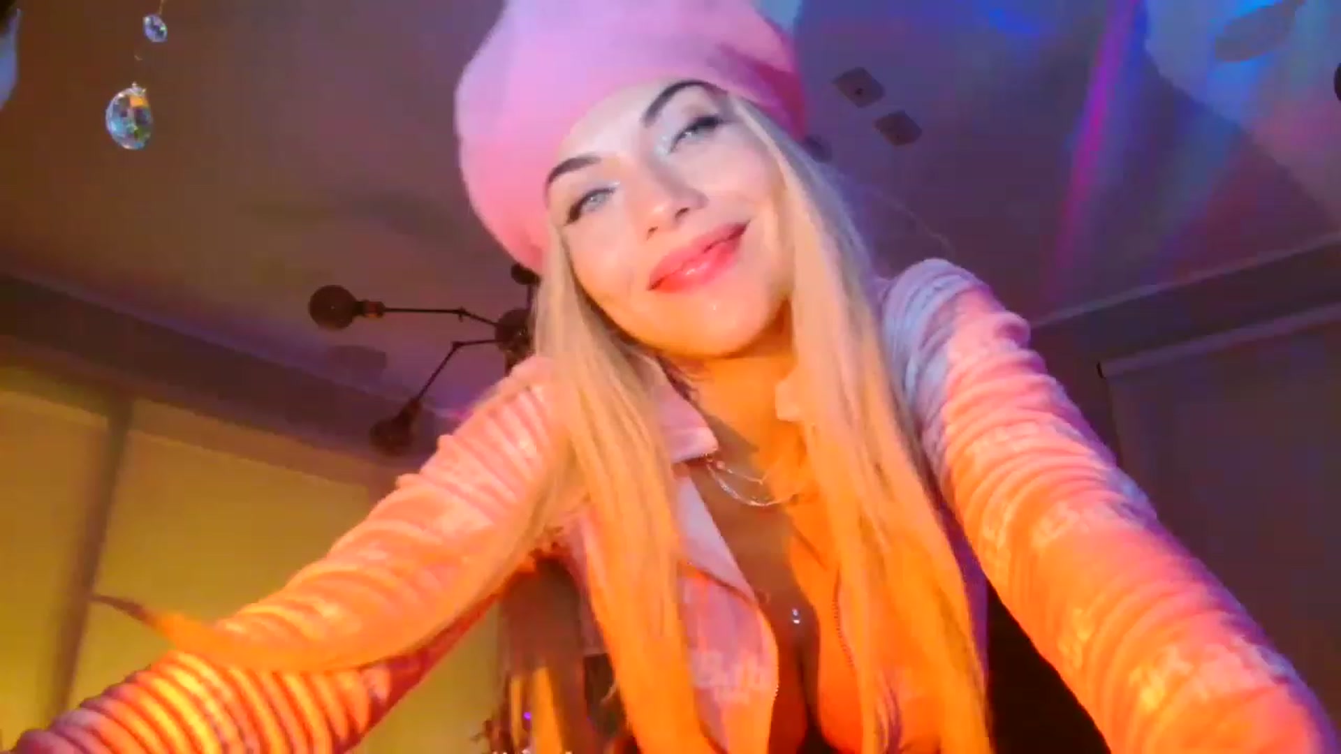 Gallery image thumbnail from panther_queen's myfreecams stream on, 11/24/2022, 06:04 image 1 of 20