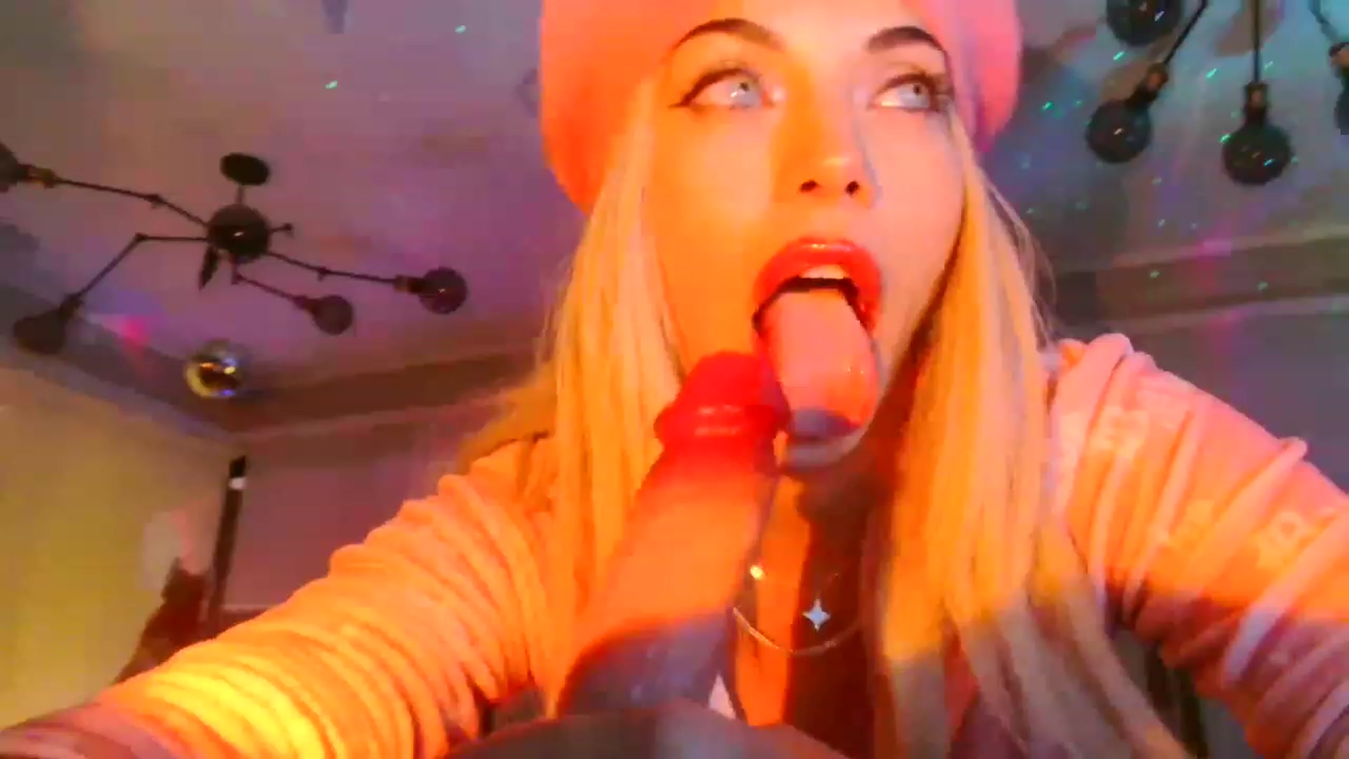 Gallery image thumbnail from panther_queen's myfreecams stream on, 11/24/2022, 06:04 image 7 of 20