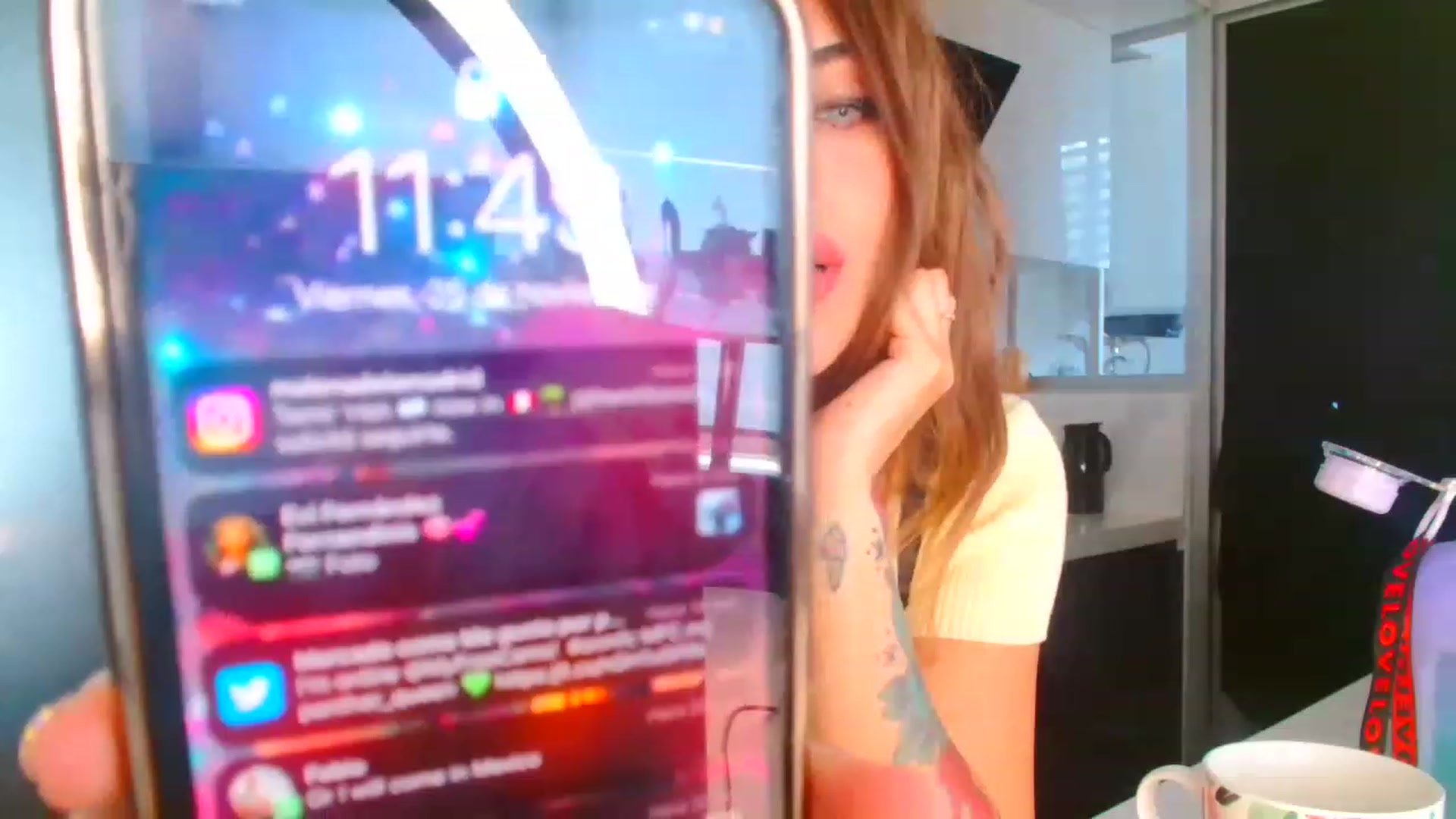 Gallery image thumbnail from panther_queen's myfreecams stream on, 11/25/2022, 16:57 image 15 of 20