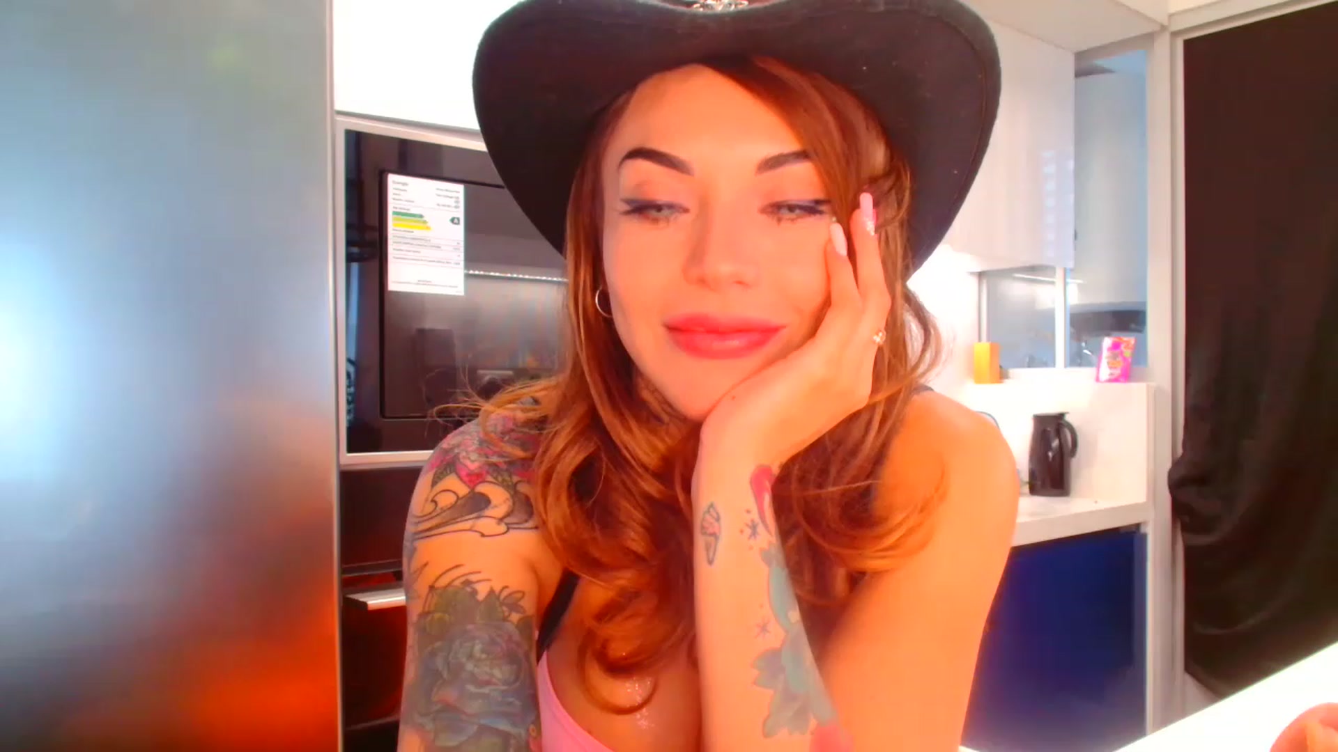 Gallery image thumbnail from panther_queen's myfreecams stream on, 11/27/2022, 20:28 image 3 of 20