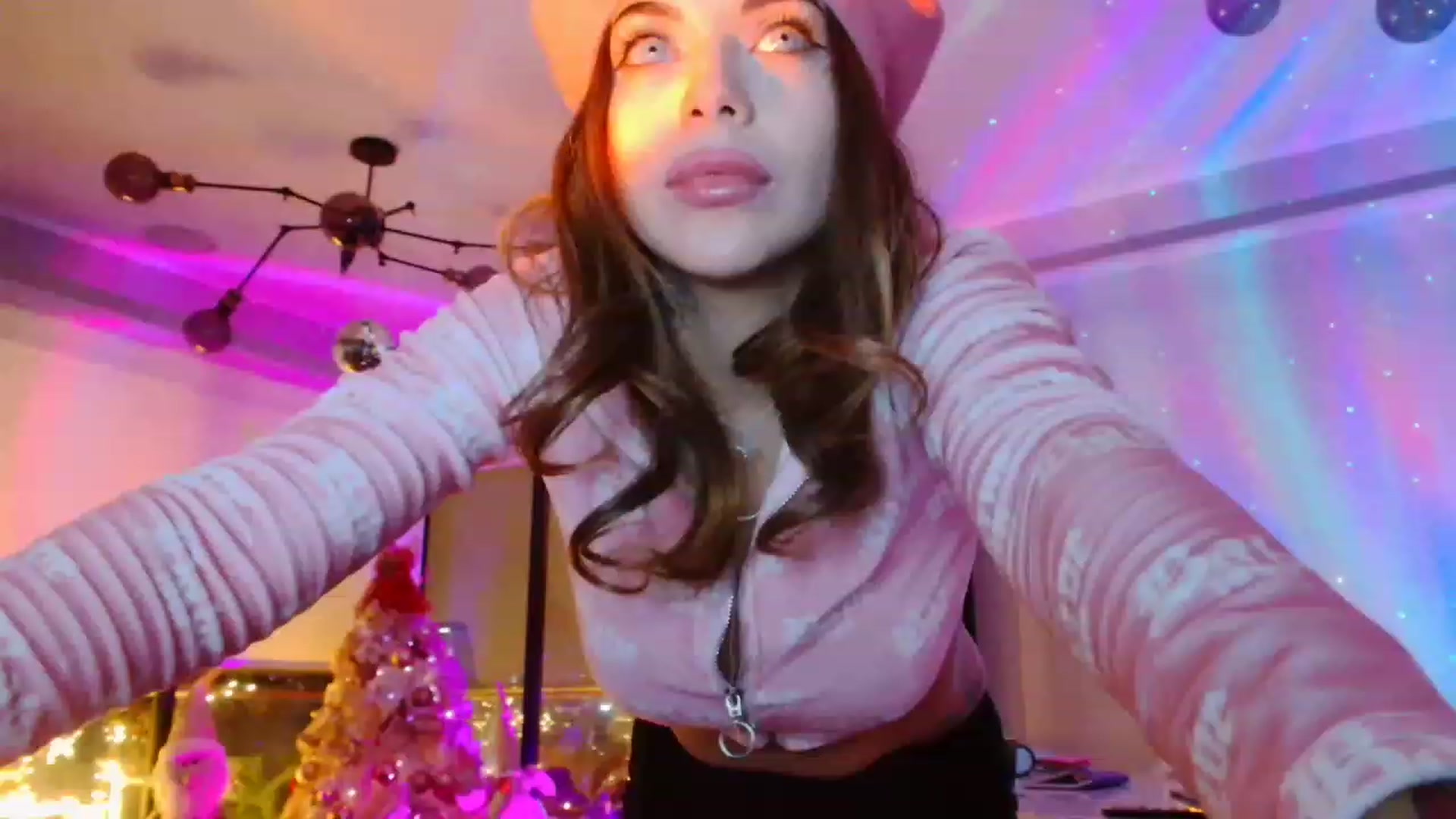 Gallery image thumbnail from panther_queen's myfreecams stream on, 11/29/2022, 06:44 image 7 of 20