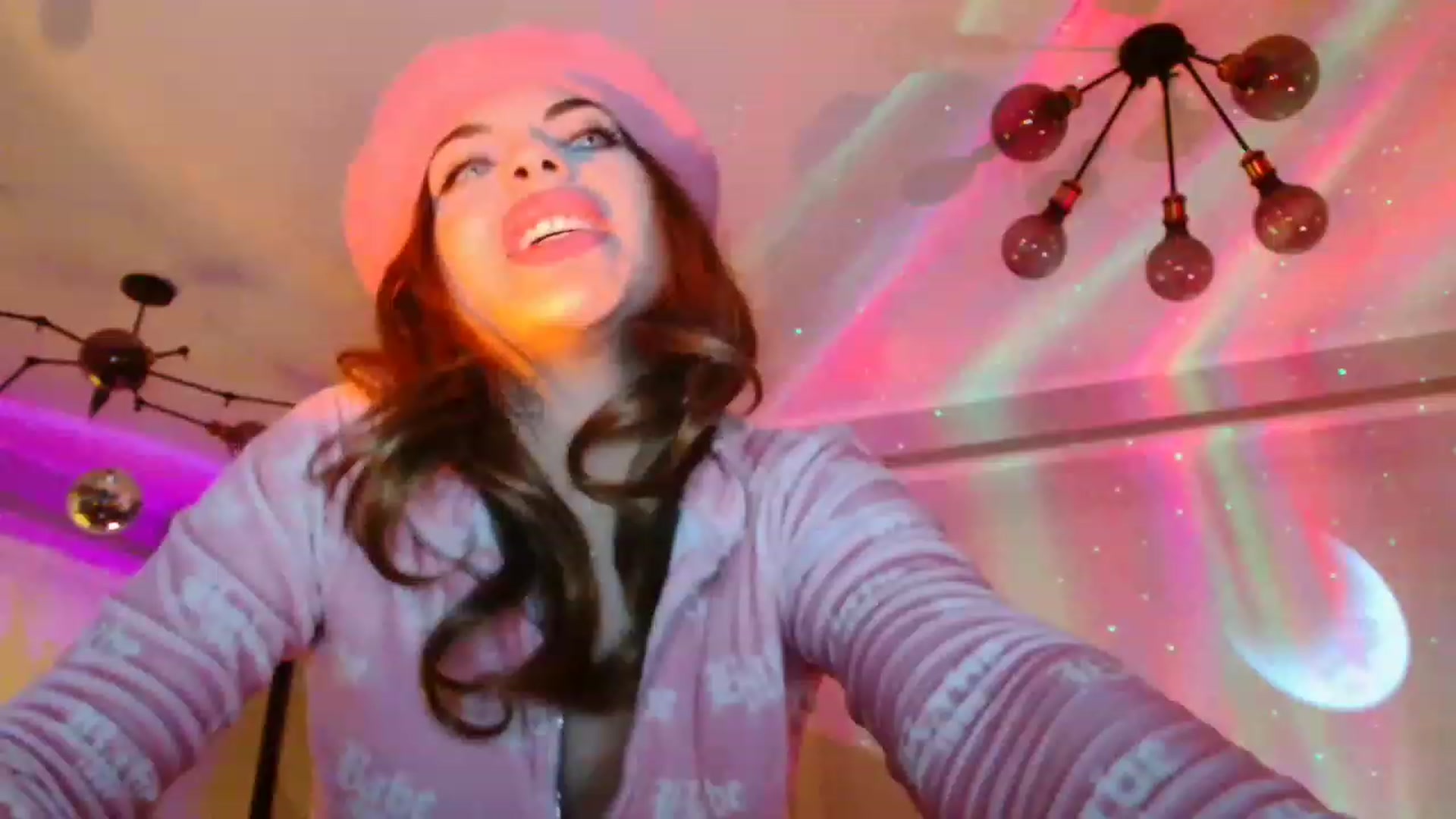 Gallery image thumbnail from panther_queen's myfreecams stream on, 11/29/2022, 06:44 image 3 of 20