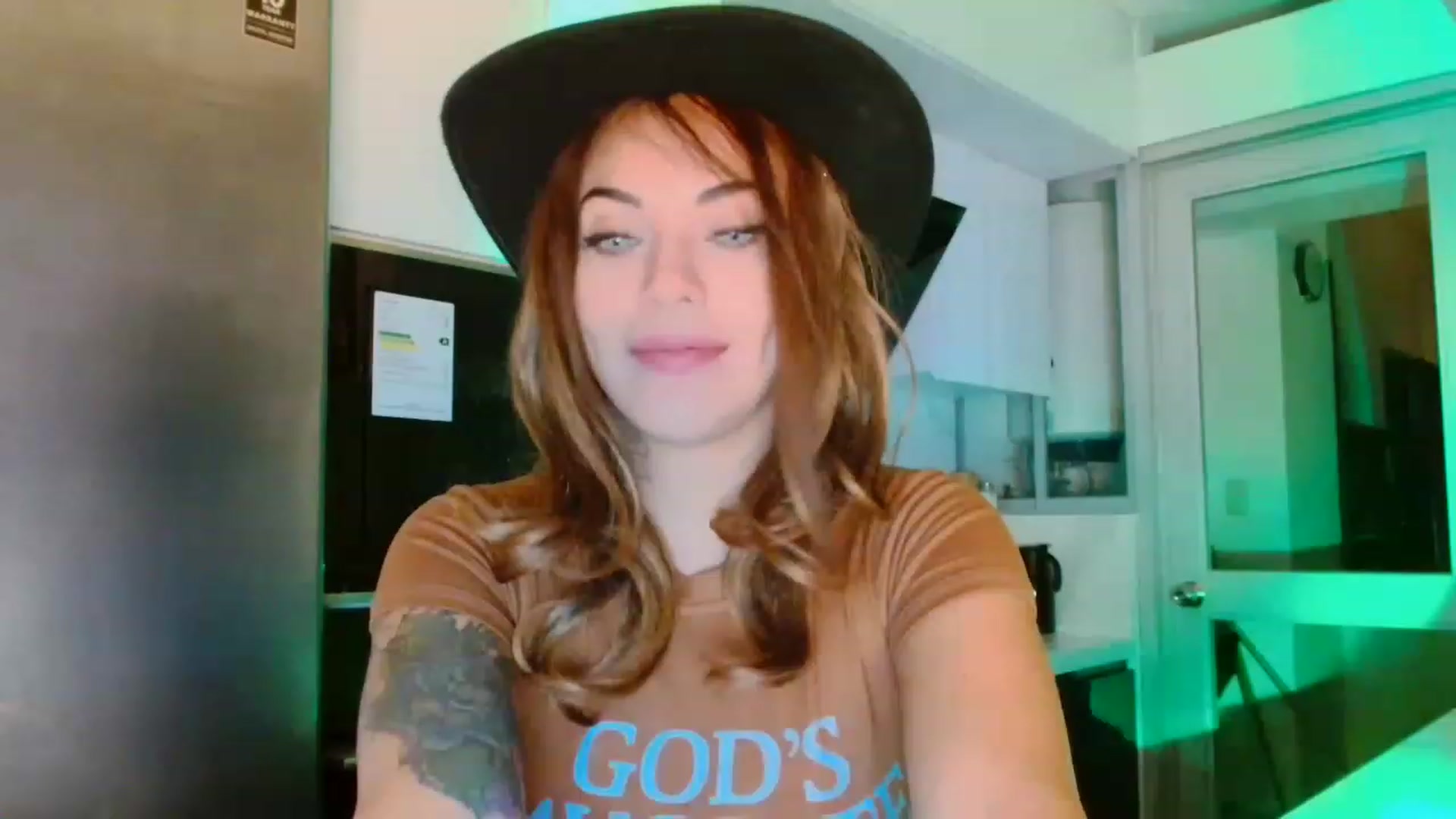 Gallery image thumbnail from panther_queen's myfreecams stream on, 11/29/2022, 07:37 image 11 of 20