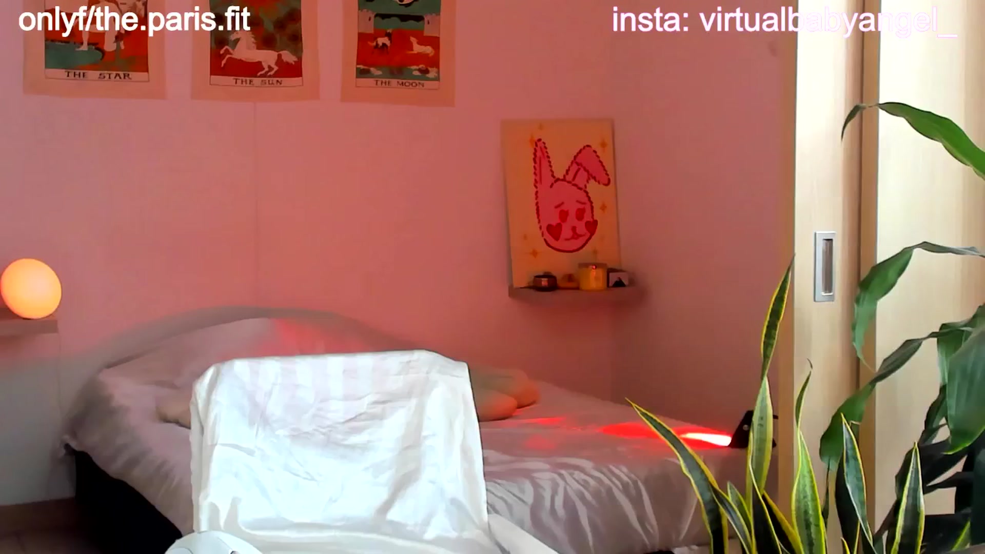 Gallery image thumbnail from paris_texas's myfreecams stream on, 08/04/2024, 18:27 image 17 of 20