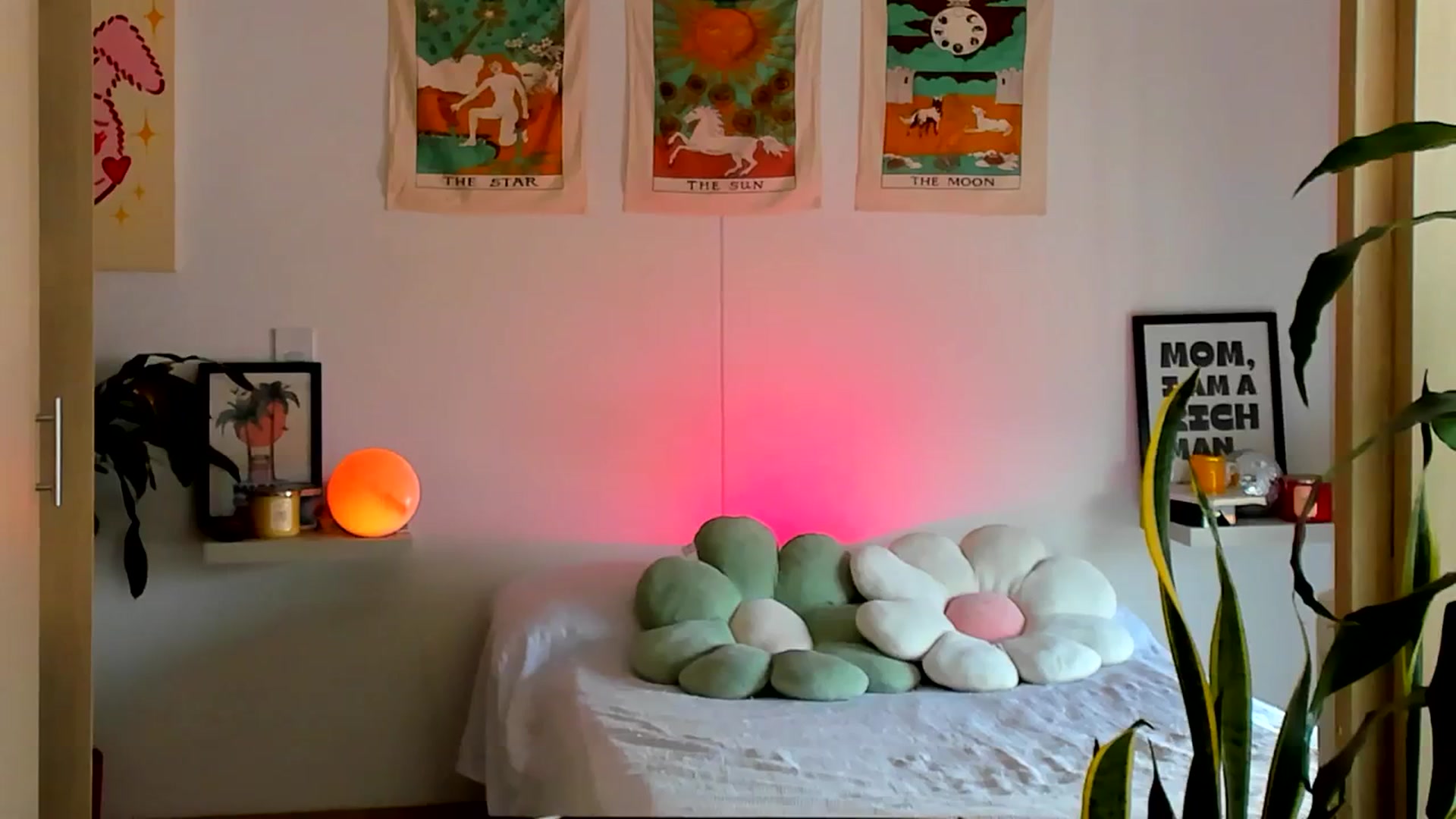 Gallery image thumbnail from paris_texas's myfreecams stream on, 06/09/2025, 18:50 image 11 of 20