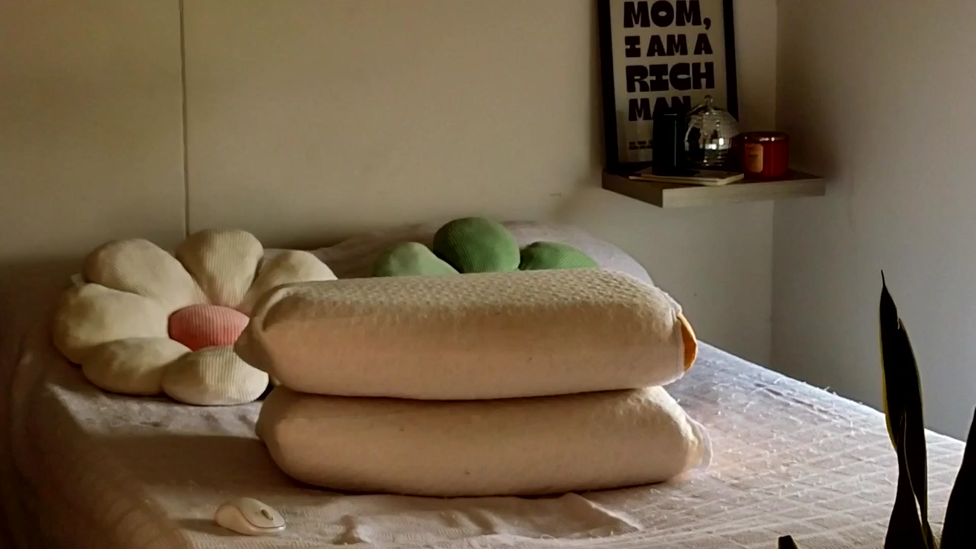 Gallery image thumbnail from paris_texas's myfreecams stream on, 08/17/2025, 16:52 image 14 of 20