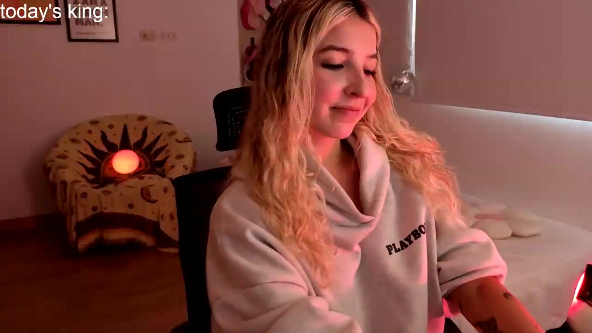 Gallery image thumbnail from paris_texas's myfreecams stream on, 06/20/2026, 17:22 image 20 of 20