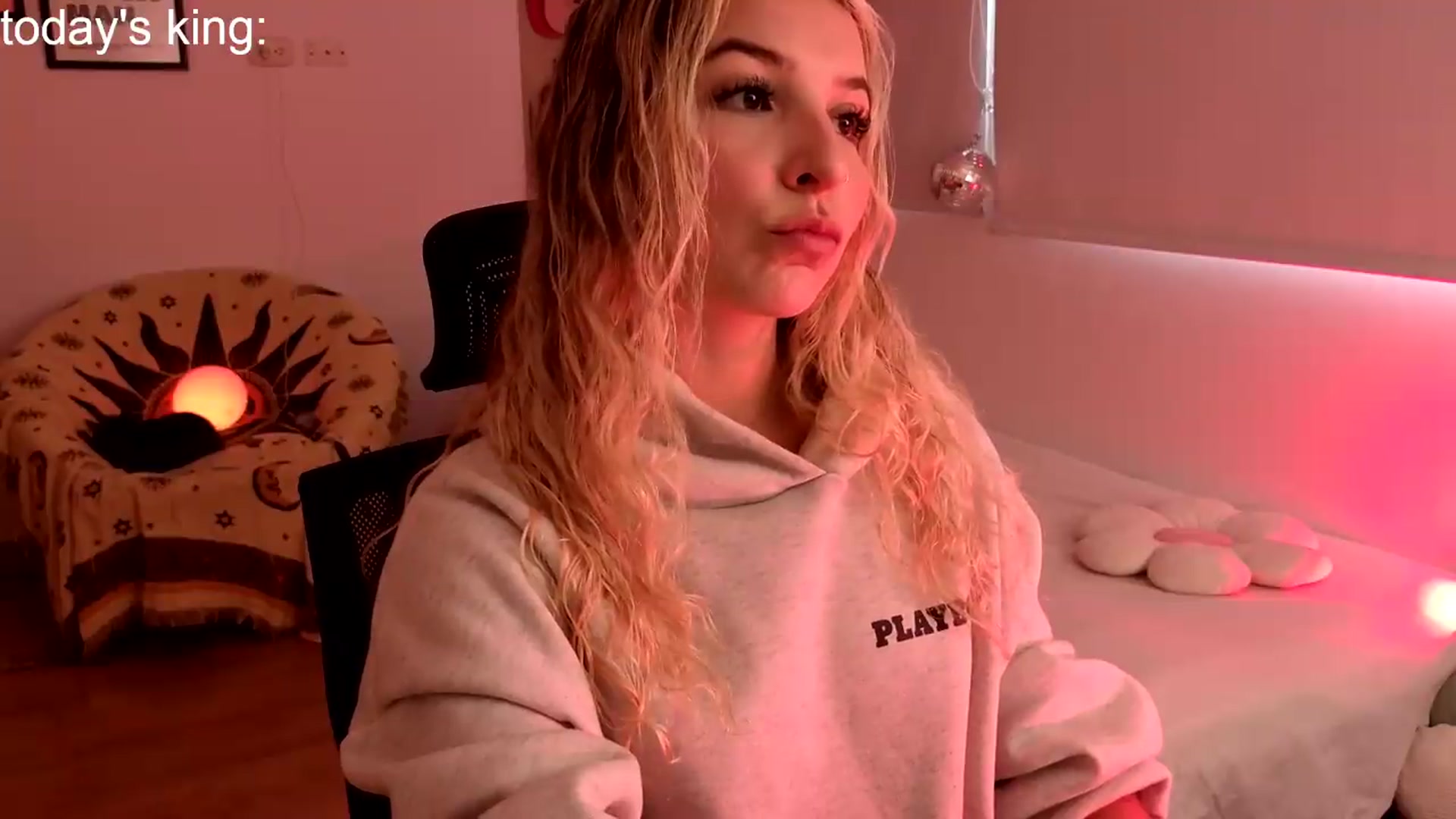 Gallery image thumbnail from paris_texas's myfreecams stream on, 06/20/2026, 17:22 image 11 of 20
