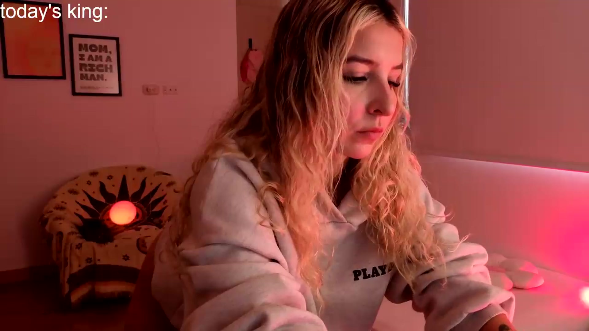 Gallery image thumbnail from paris_texas's myfreecams stream on, 06/20/2026, 17:22 image 15 of 20