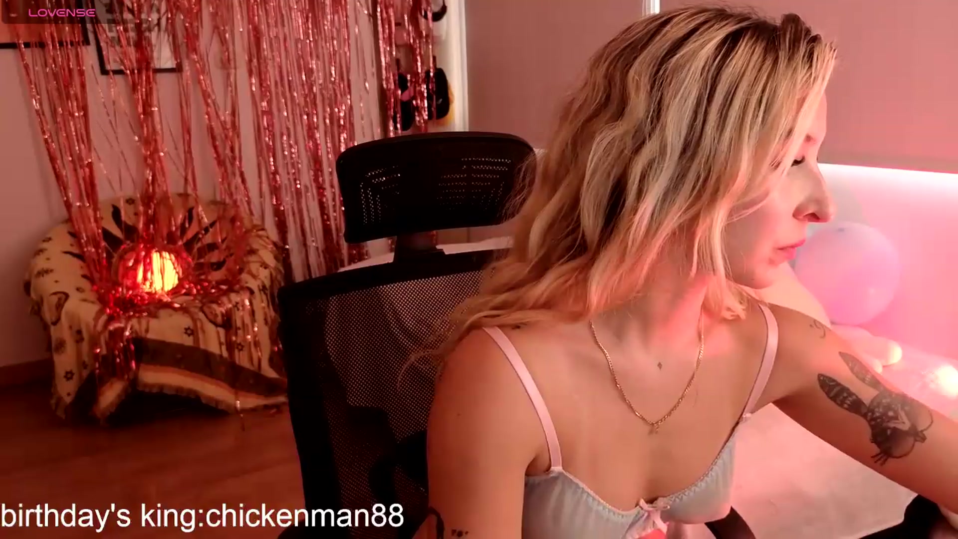 Gallery image thumbnail from paris_texas's myfreecams stream on, 07/19/2026, 18:04 image 10 of 20