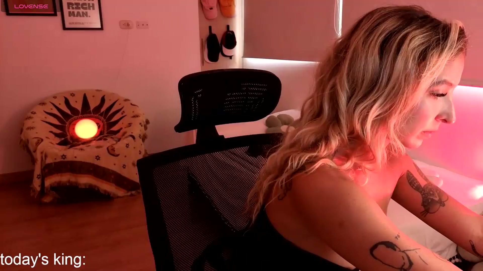 Gallery image thumbnail from paris_texas's myfreecams stream on, 09/06/2026, 21:01 image 20 of 20
