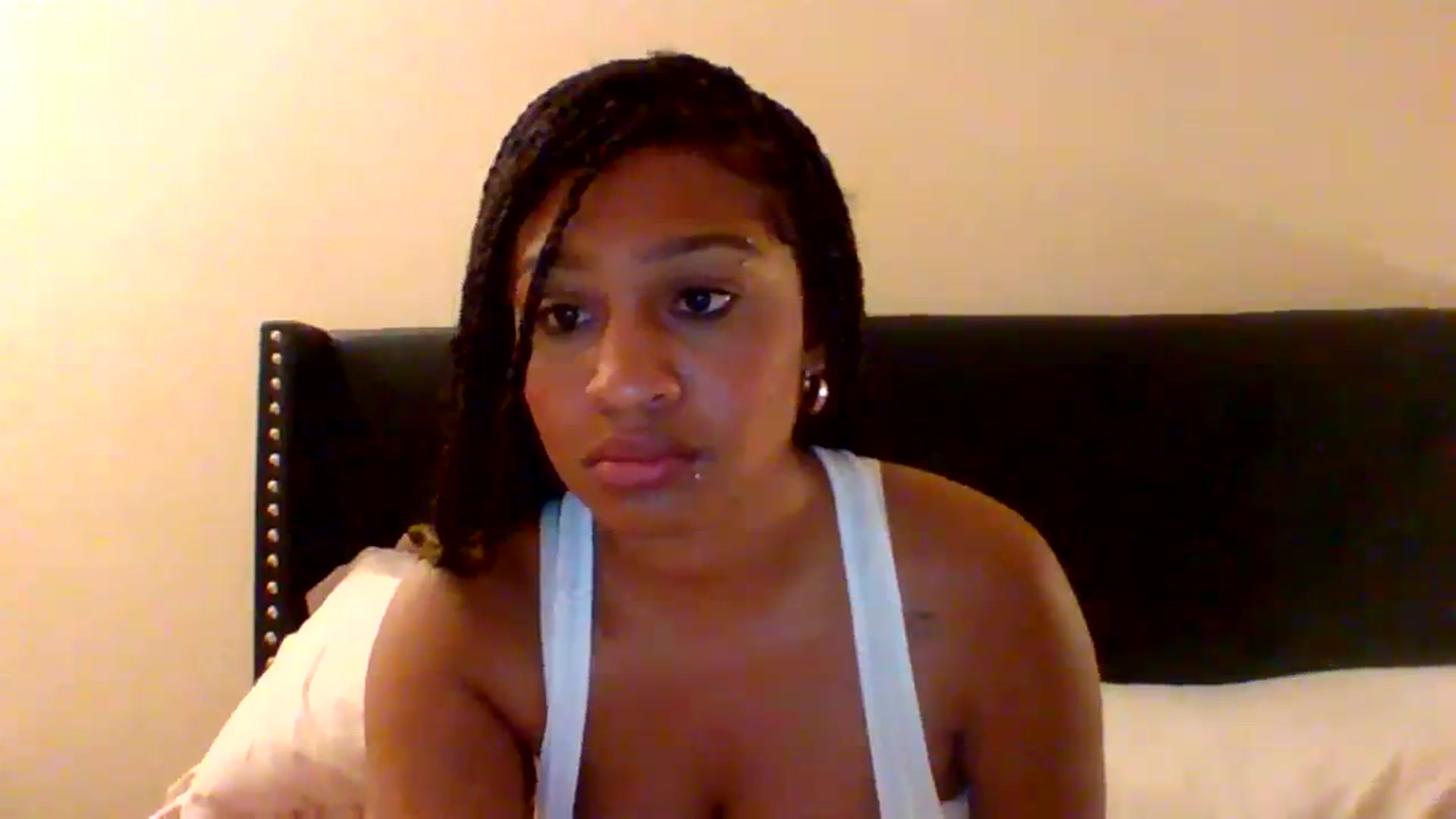 Gallery image thumbnail from pariscream's myfreecams stream on, 11/08/2023, 11:05 image 2 of 20