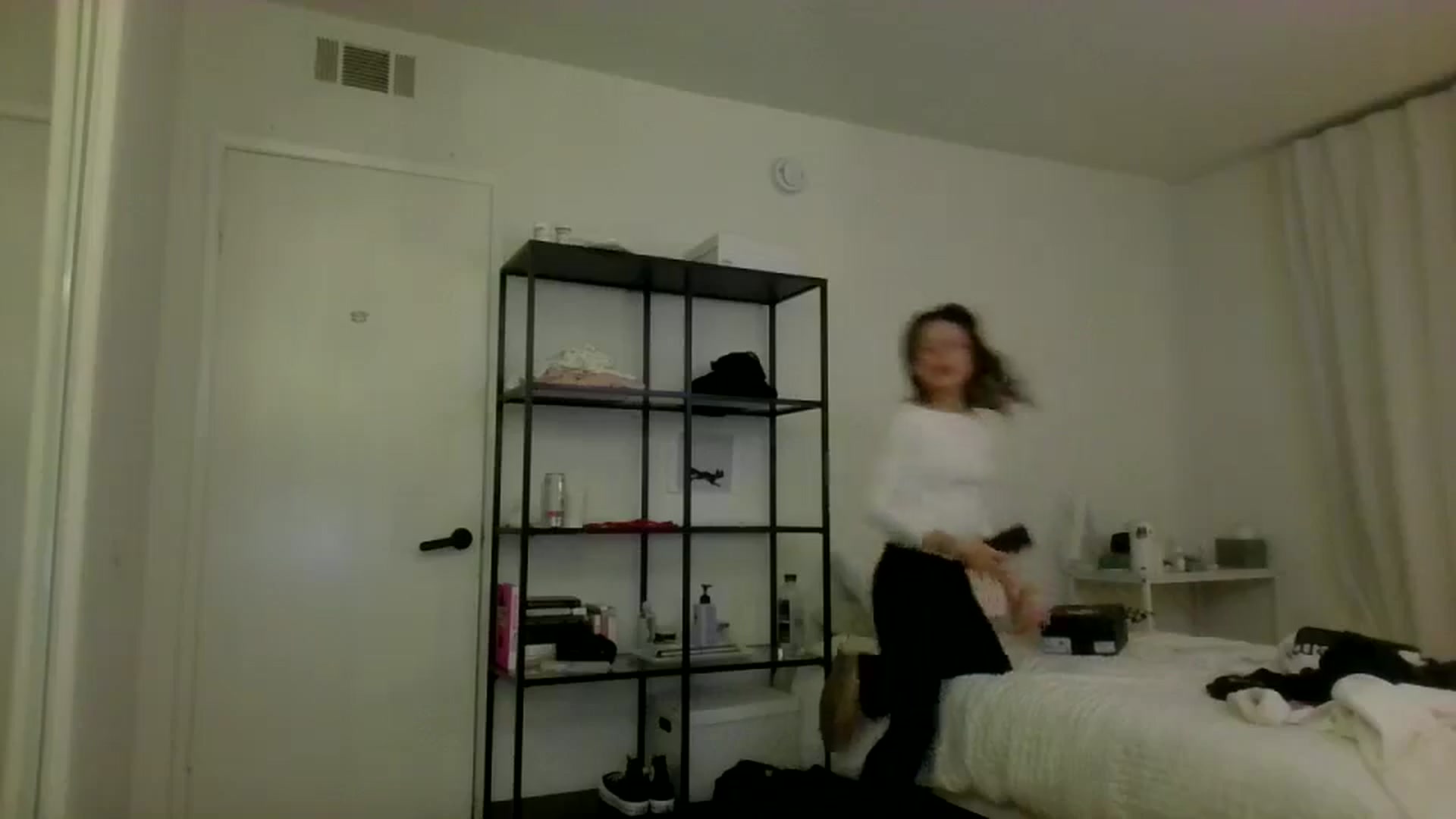 Gallery image thumbnail from partybunny's myfreecams stream on, 12/12/2024, 11:29 image 10 of 20