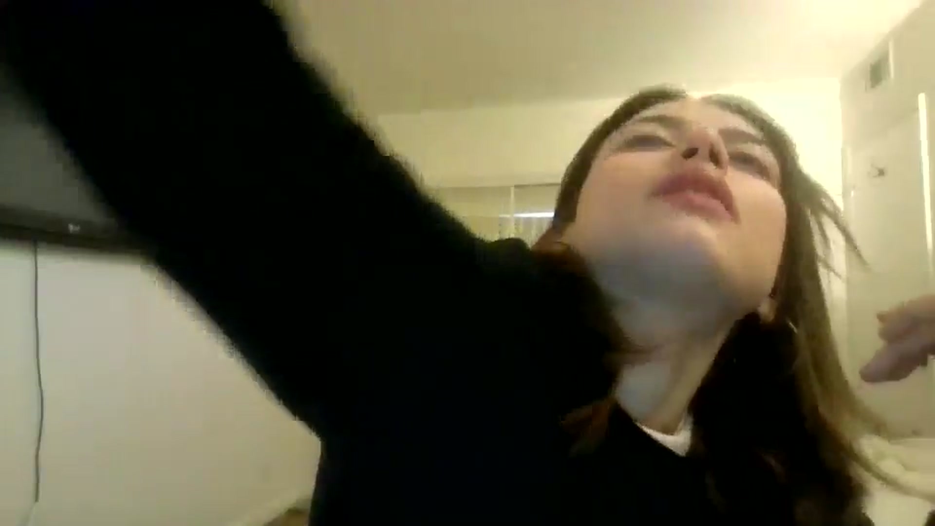 Gallery image thumbnail from partybunny's myfreecams stream on, 12/24/2024, 18:11 image 9 of 20