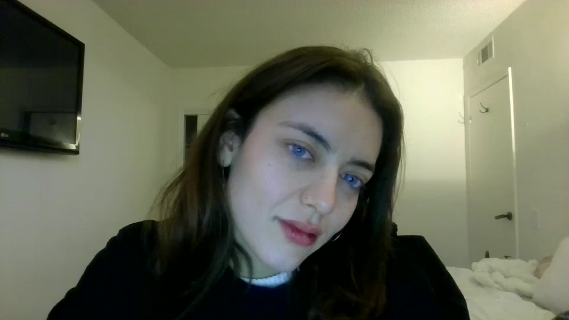 Gallery image thumbnail from partybunny's myfreecams stream on, 12/24/2024, 18:11 image 18 of 20