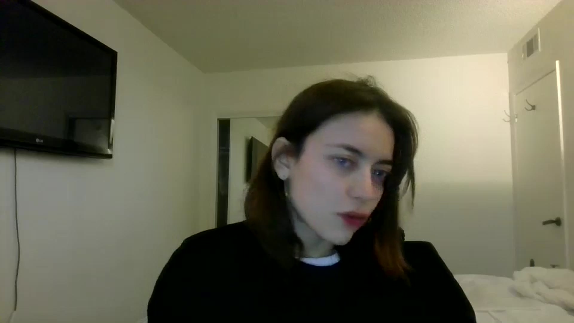 Gallery image thumbnail from partybunny's myfreecams stream on, 12/24/2024, 18:11 image 12 of 20