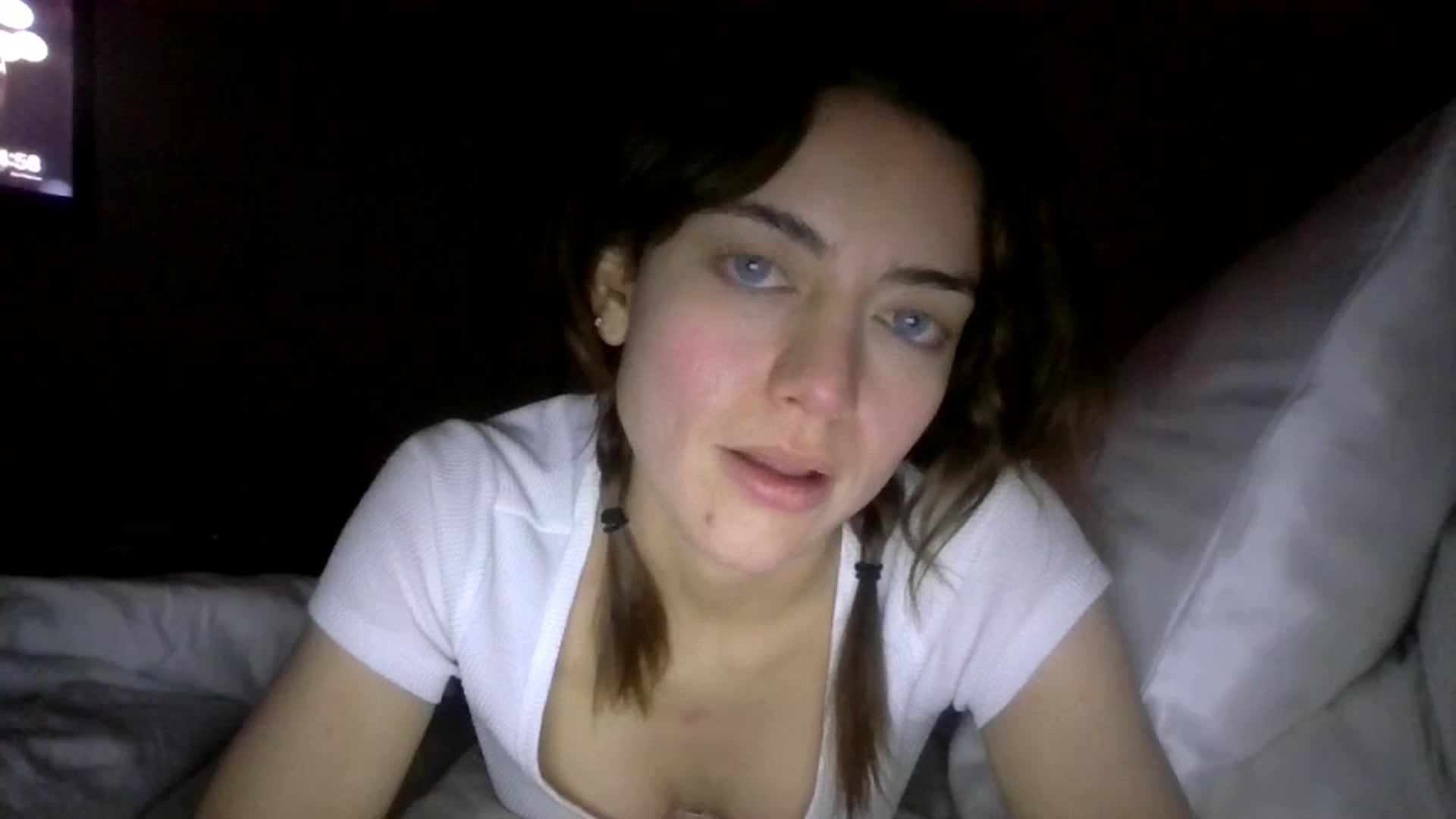 Gallery image thumbnail from partybunny's myfreecams stream on, 12/31/2024, 01:04 image 15 of 20