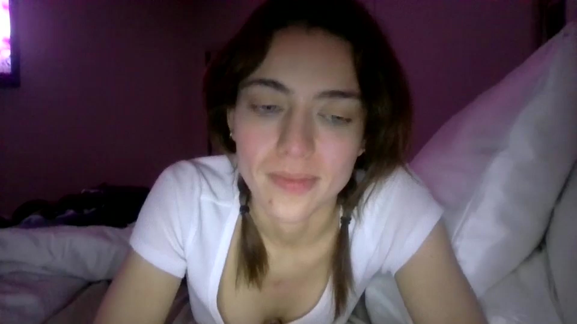 Gallery image thumbnail from partybunny's myfreecams stream on, 12/31/2024, 01:04 image 8 of 20