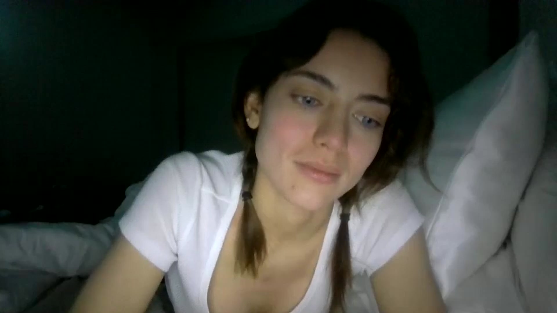 Gallery image thumbnail from partybunny's myfreecams stream on, 12/31/2024, 01:04 image 11 of 20