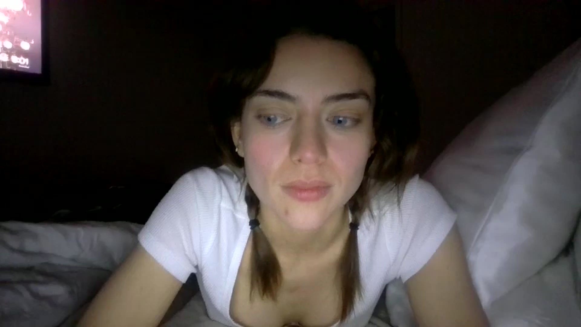 Gallery image thumbnail from partybunny's myfreecams stream on, 12/31/2024, 01:04 image 19 of 20