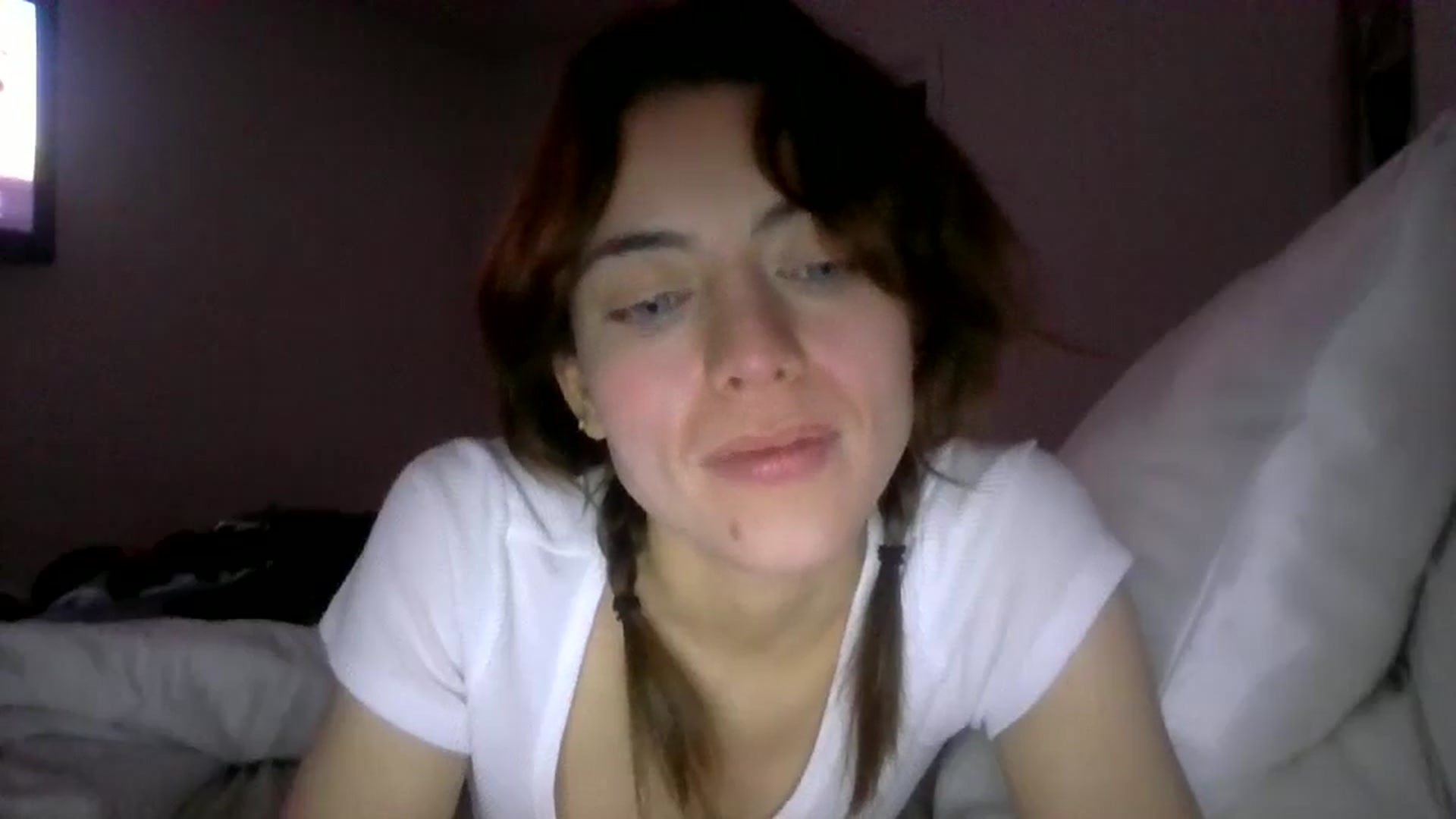 Gallery image thumbnail from partybunny's myfreecams stream on, 12/31/2024, 01:04 image 2 of 20