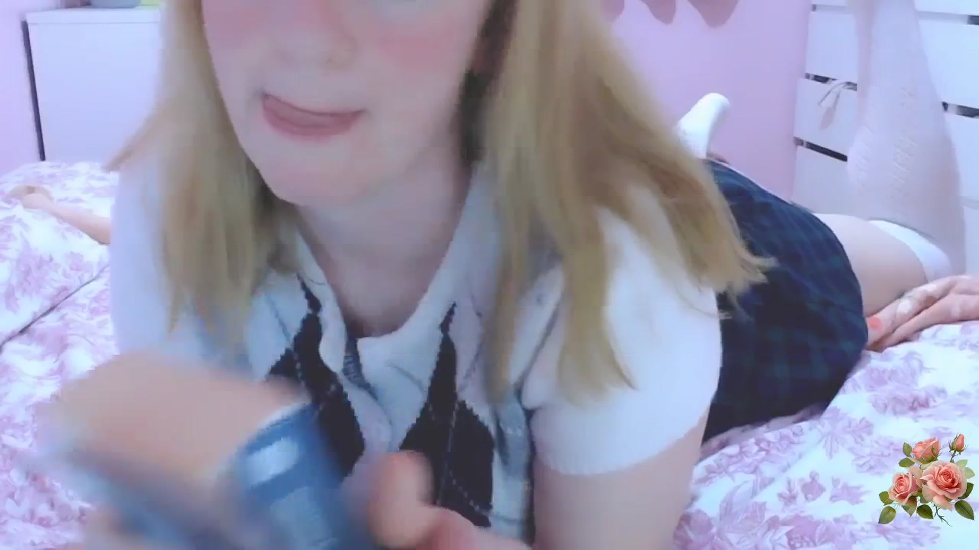 Gallery image thumbnail from pas_de_cat's myfreecams stream on, 08/19/2025, 21:42 image 19 of 20