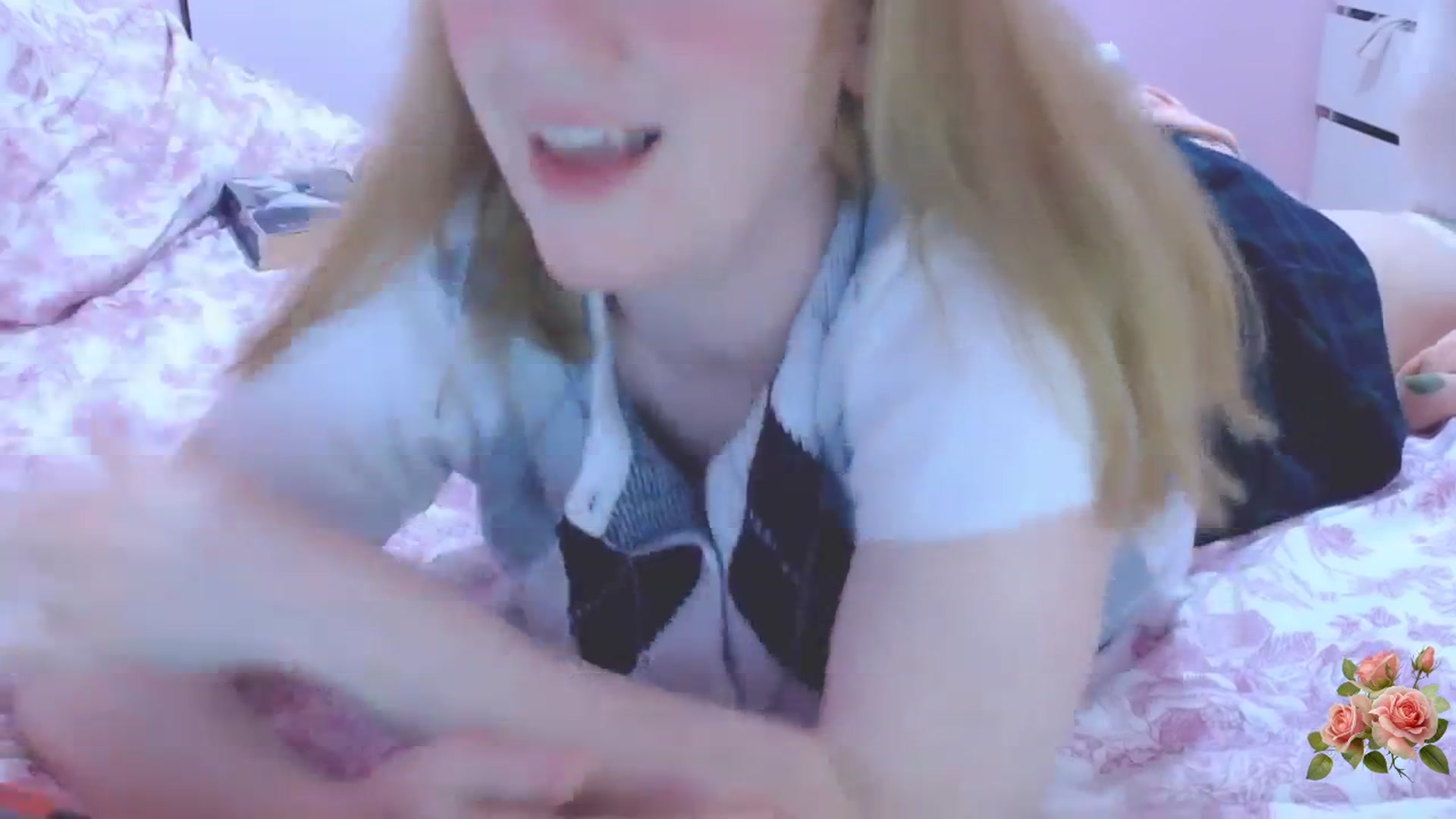 Gallery image thumbnail from pas_de_cat's myfreecams stream on, 08/19/2025, 21:42 image 3 of 20