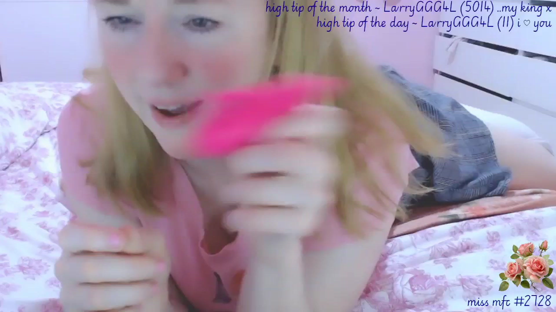 Gallery image thumbnail from pas_de_cat's myfreecams stream on, 08/22/2025, 21:26 image 15 of 20
