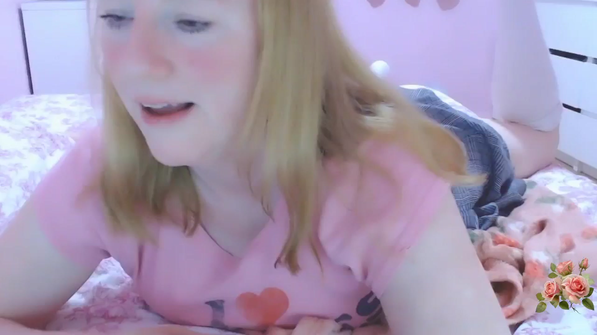 Gallery image thumbnail from pas_de_cat's myfreecams stream on, 08/22/2025, 23:23 image 1 of 20