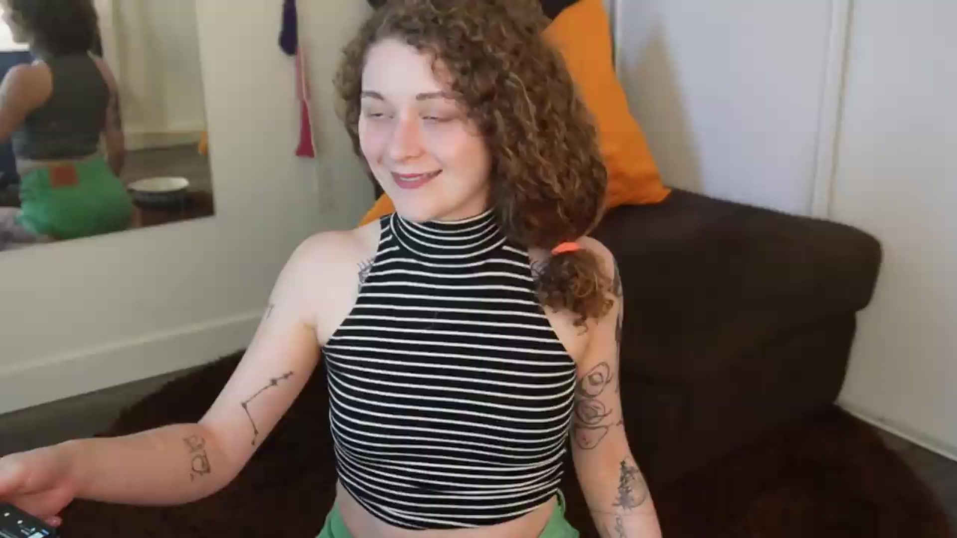 Gallery image thumbnail from peachyqueen's myfreecams stream on, 08/03/2026, 20:11 image 17 of 20
