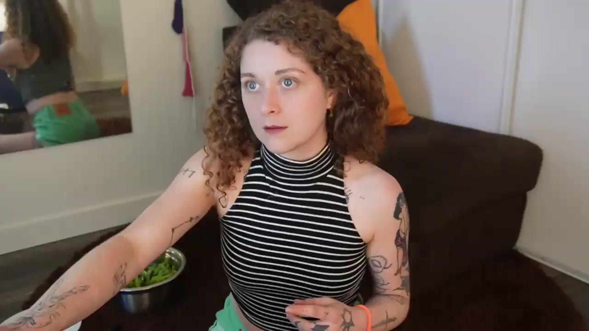 Gallery image thumbnail from peachyqueen's myfreecams stream on, 08/03/2026, 20:11 image 6 of 20