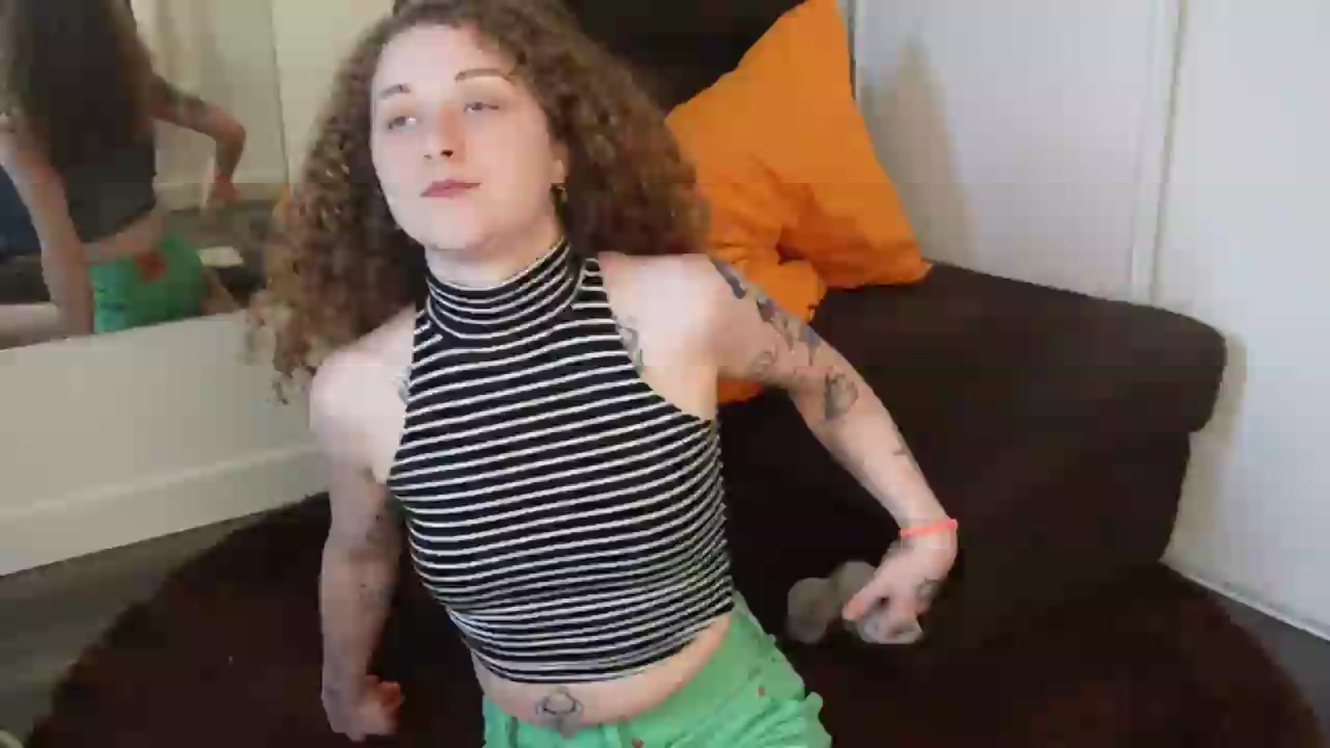 Gallery image thumbnail from peachyqueen's myfreecams stream on, 08/03/2026, 20:11 image 15 of 20