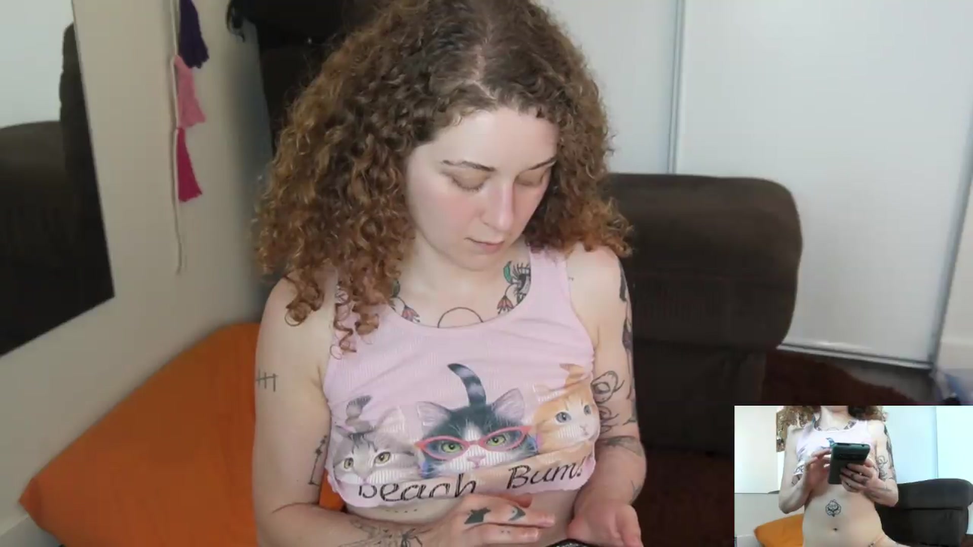Gallery image thumbnail from peachyqueen's myfreecams stream on, 08/04/2026, 23:09 image 16 of 20