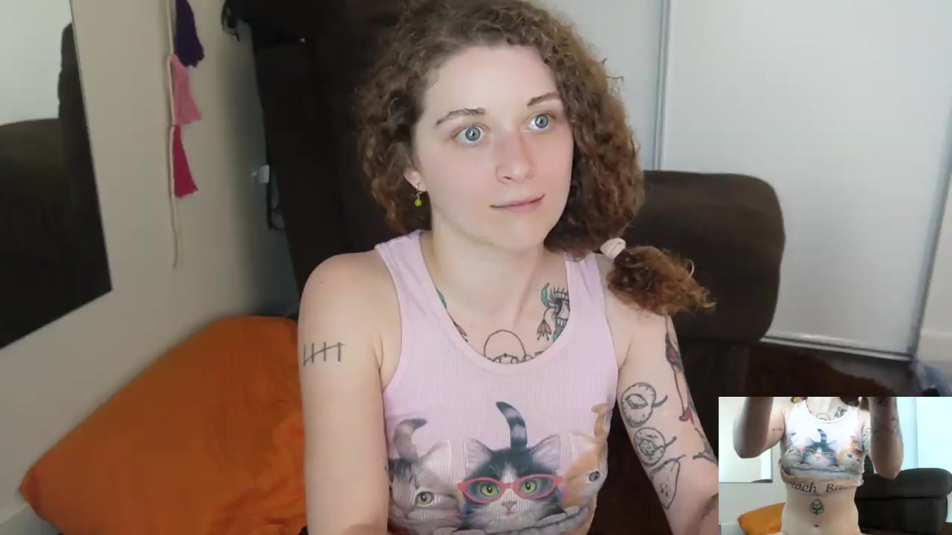 Gallery image thumbnail from peachyqueen's myfreecams stream on, 08/04/2026, 23:09 image 17 of 20