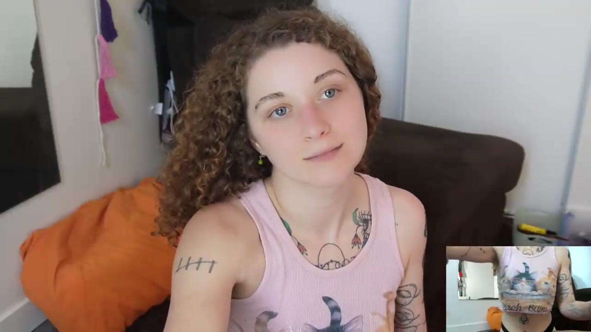Gallery image thumbnail from peachyqueen's myfreecams stream on, 08/04/2026, 23:09 image 2 of 20