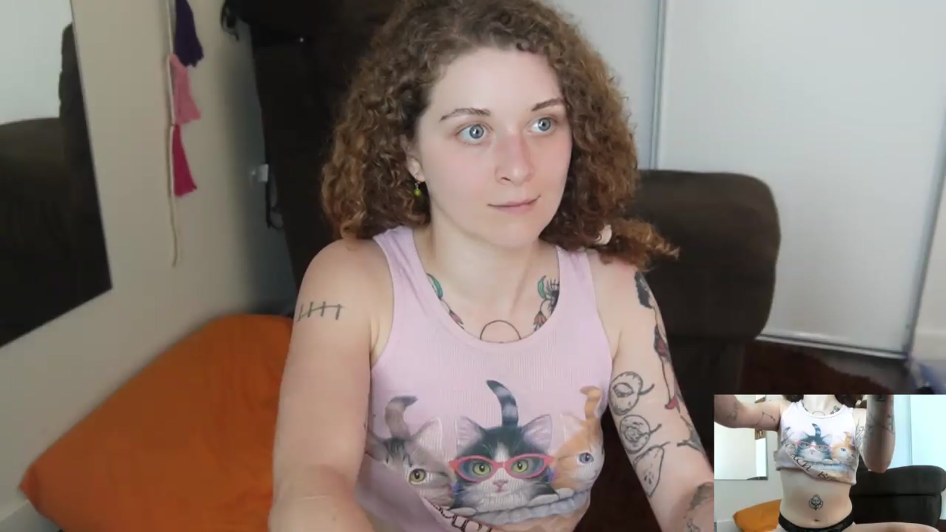 Gallery image thumbnail from peachyqueen's myfreecams stream on, 08/04/2026, 23:09 image 19 of 20