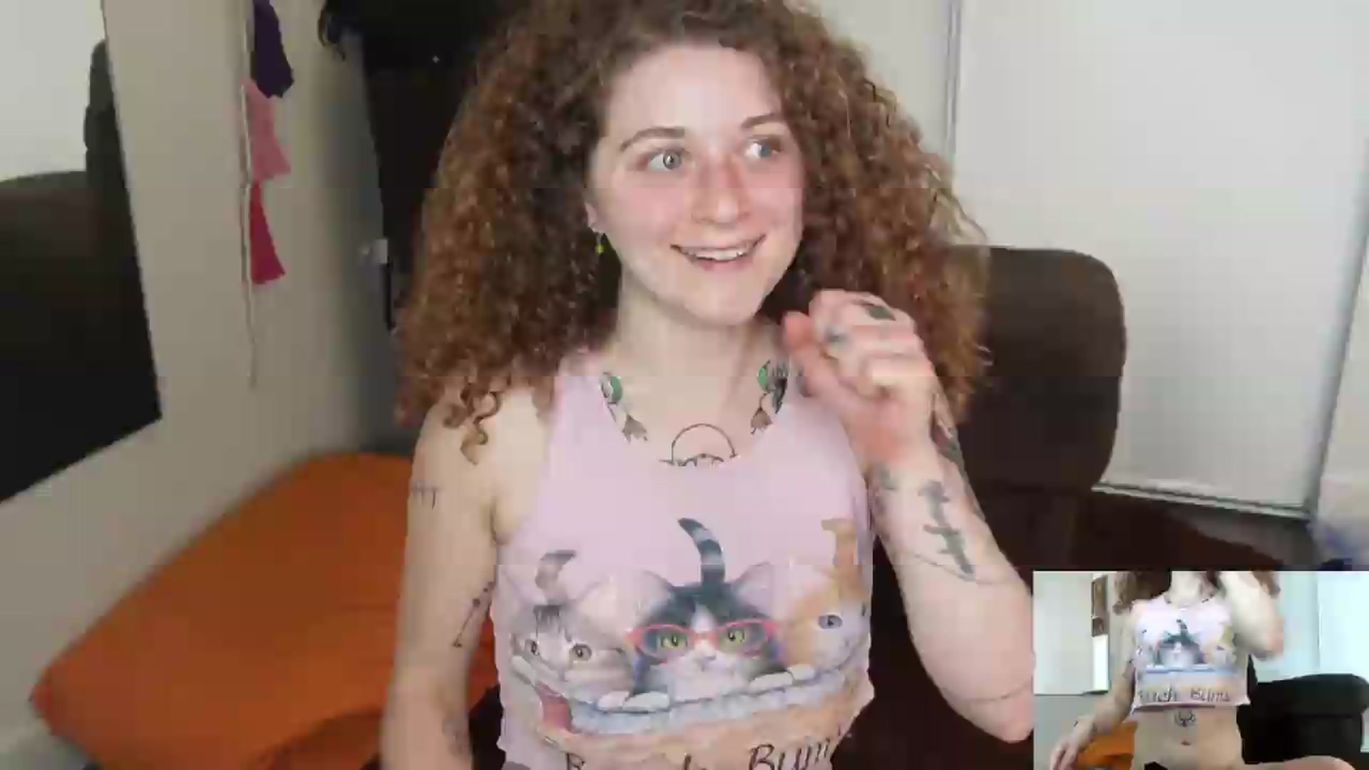 Gallery image thumbnail from peachyqueen's myfreecams stream on, 08/04/2026, 23:28 image 19 of 20