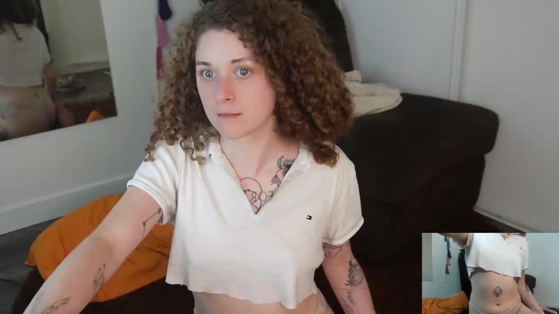 Gallery image thumbnail from peachyqueen's myfreecams stream on, 08/06/2026, 24:06 image 16 of 20