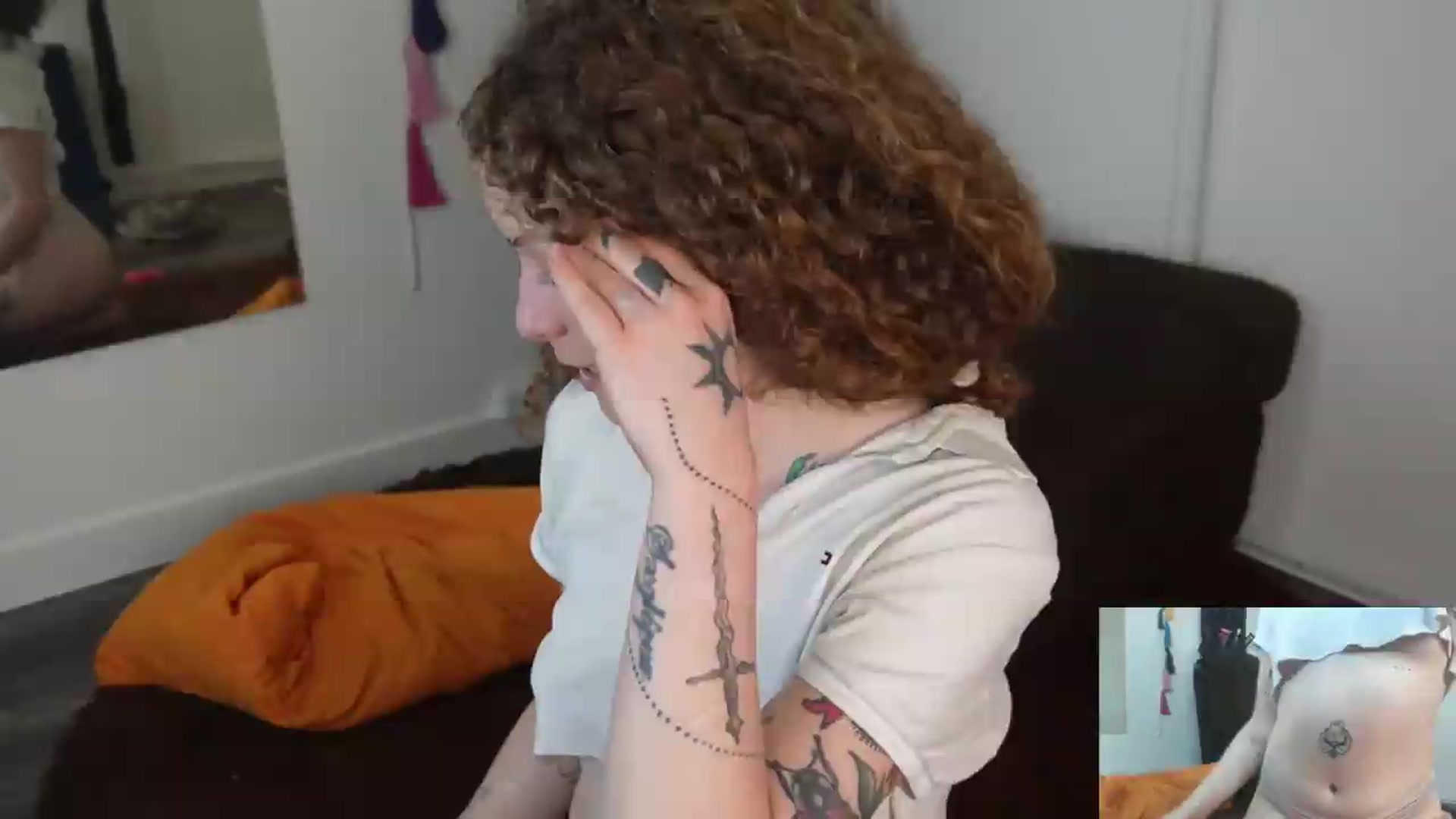 Gallery image thumbnail from peachyqueen's myfreecams stream on, 08/06/2026, 24:06 image 11 of 20