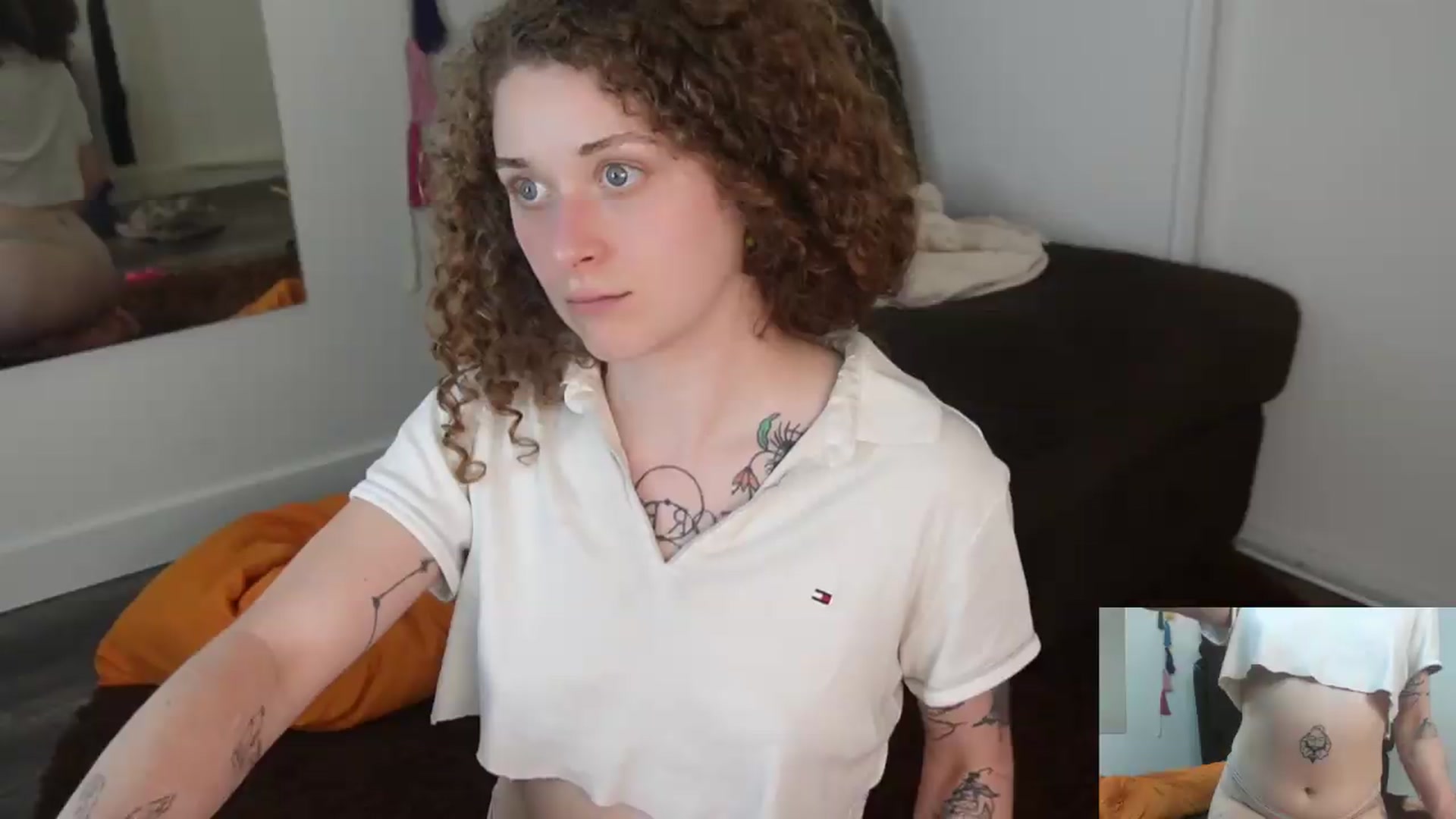 Gallery image thumbnail from peachyqueen's myfreecams stream on, 08/06/2026, 24:06 image 12 of 20