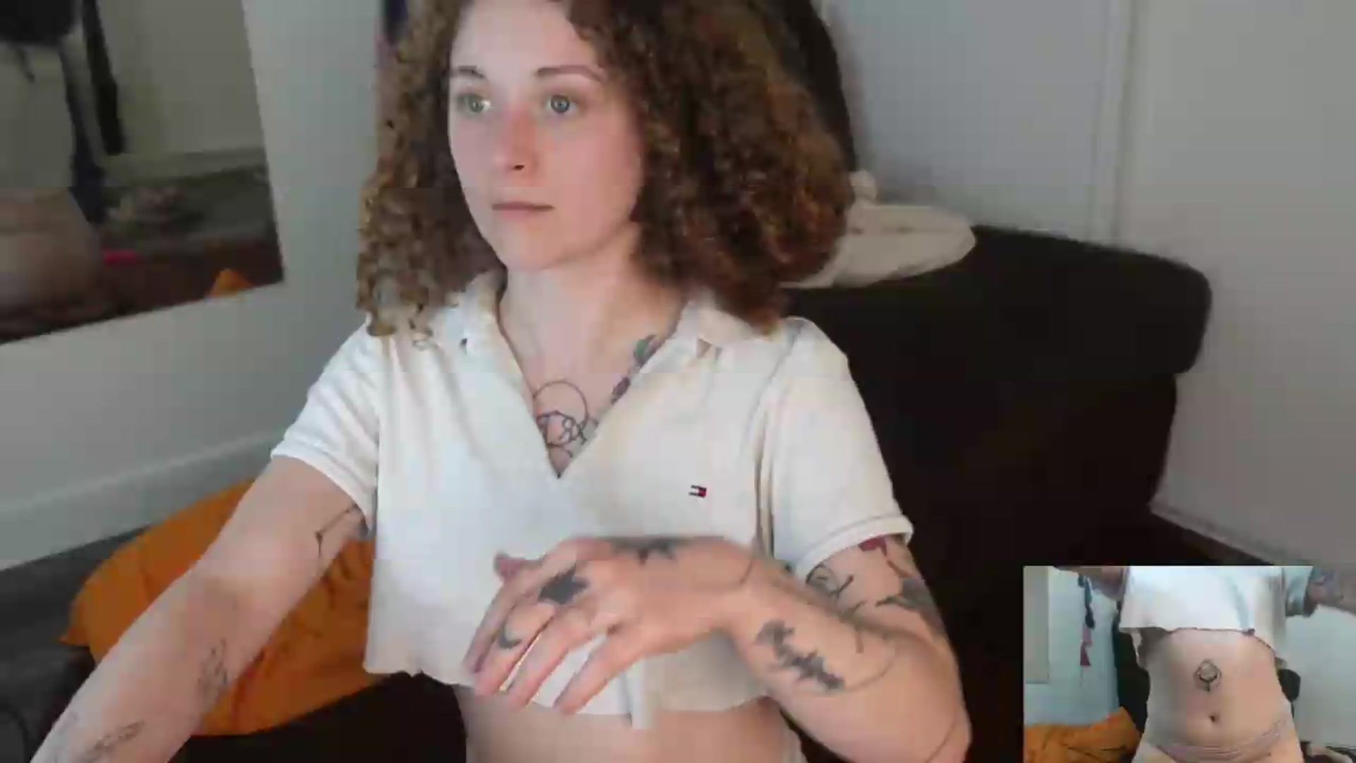 Gallery image thumbnail from peachyqueen's myfreecams stream on, 08/06/2026, 24:06 image 15 of 20