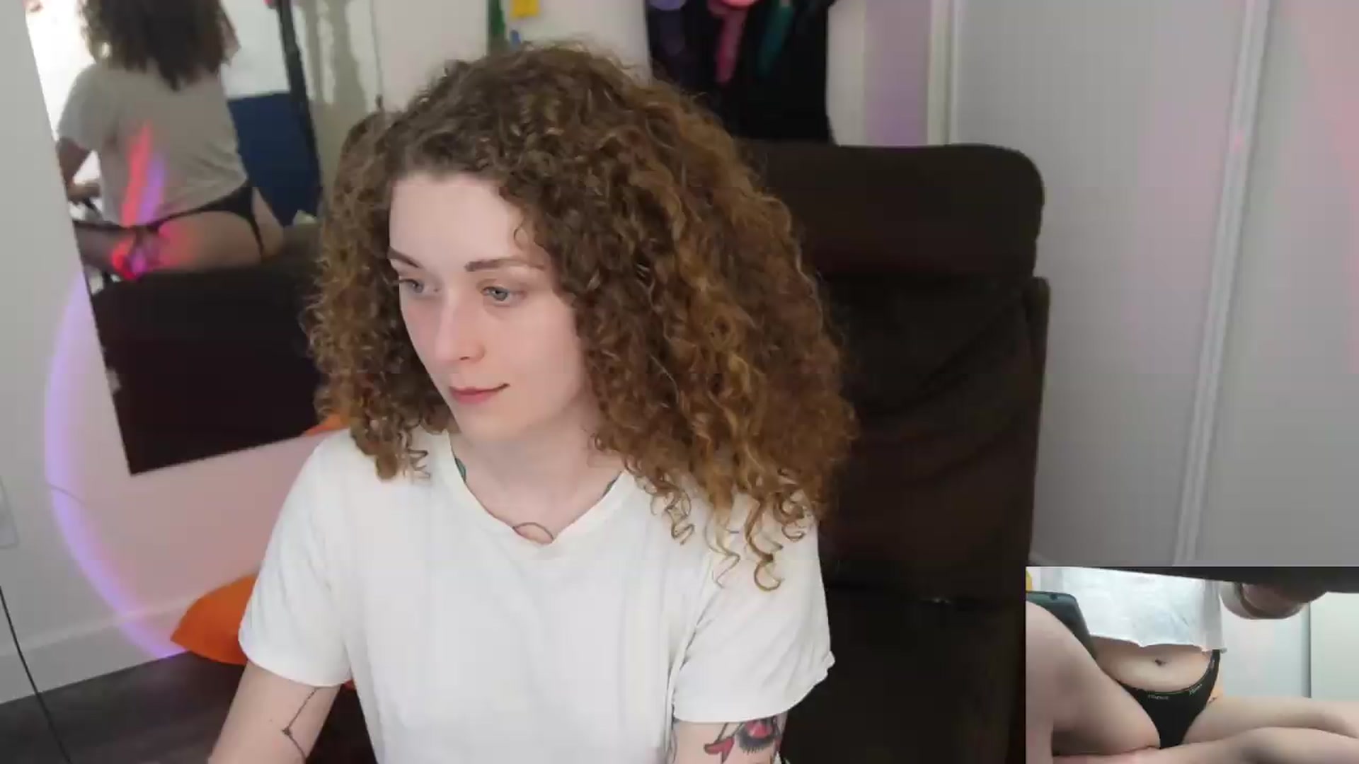 Gallery image thumbnail from peachyqueen's myfreecams stream on, 08/06/2026, 21:40 image 1 of 20