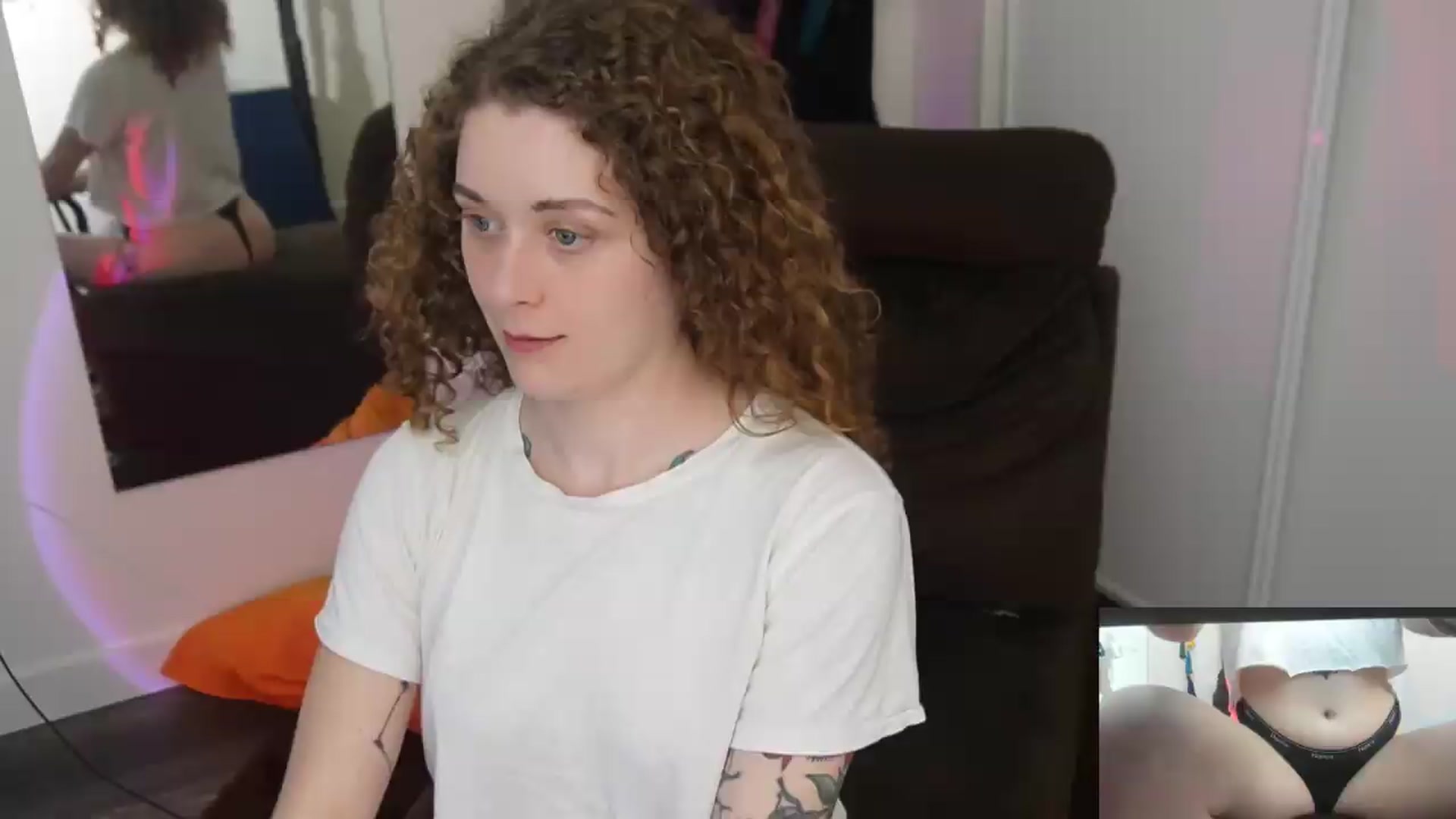 Gallery image thumbnail from peachyqueen's myfreecams stream on, 08/06/2026, 21:40 image 15 of 20