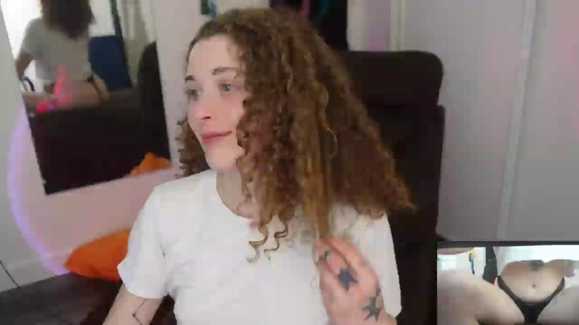 Gallery image thumbnail from peachyqueen's myfreecams stream on, 08/06/2026, 21:40 image 14 of 20